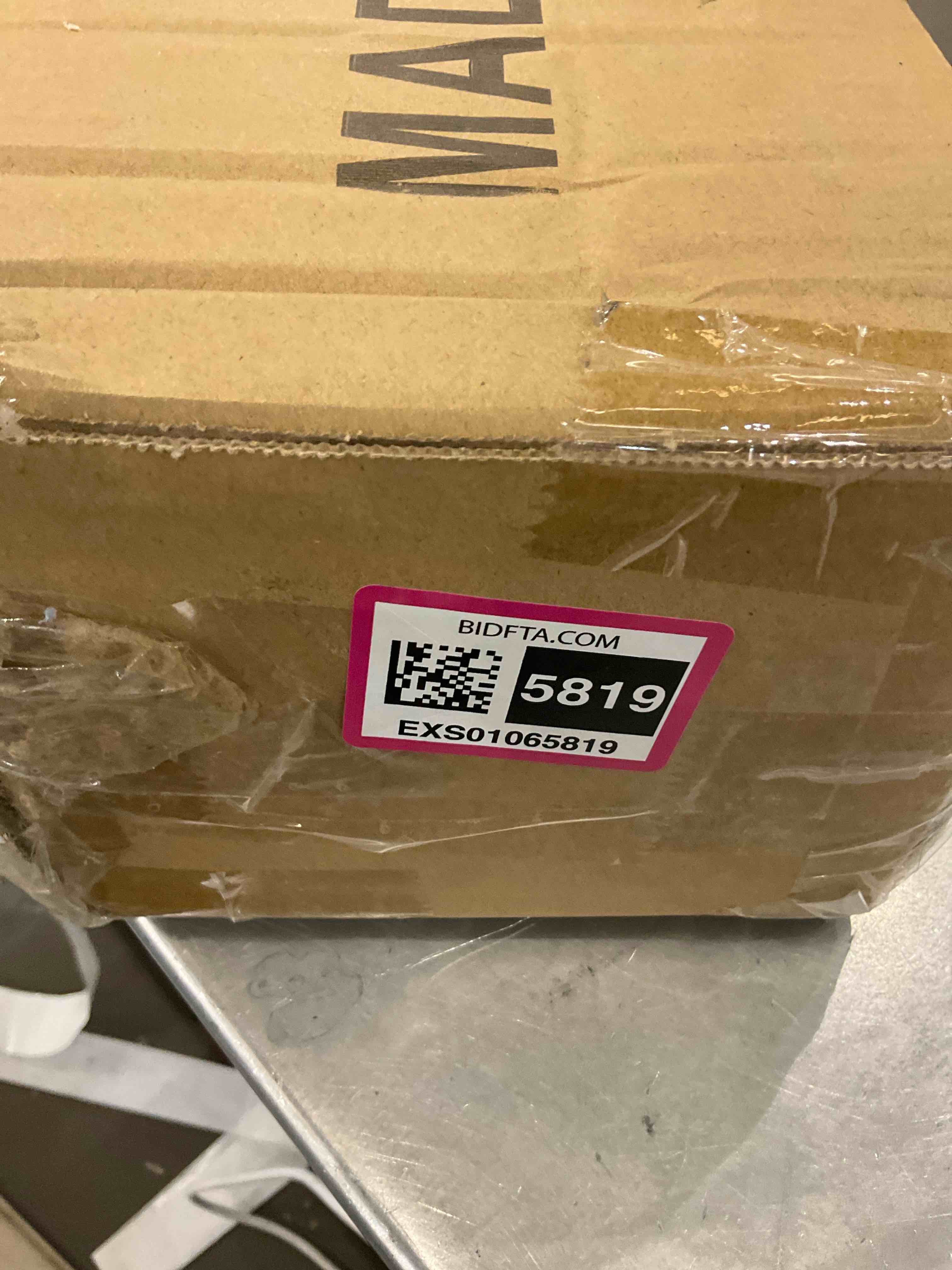 https://s3.amazonaws.com/lotting-images-prod/BargainHunt/EXS01065819_1706799929703.jpeg