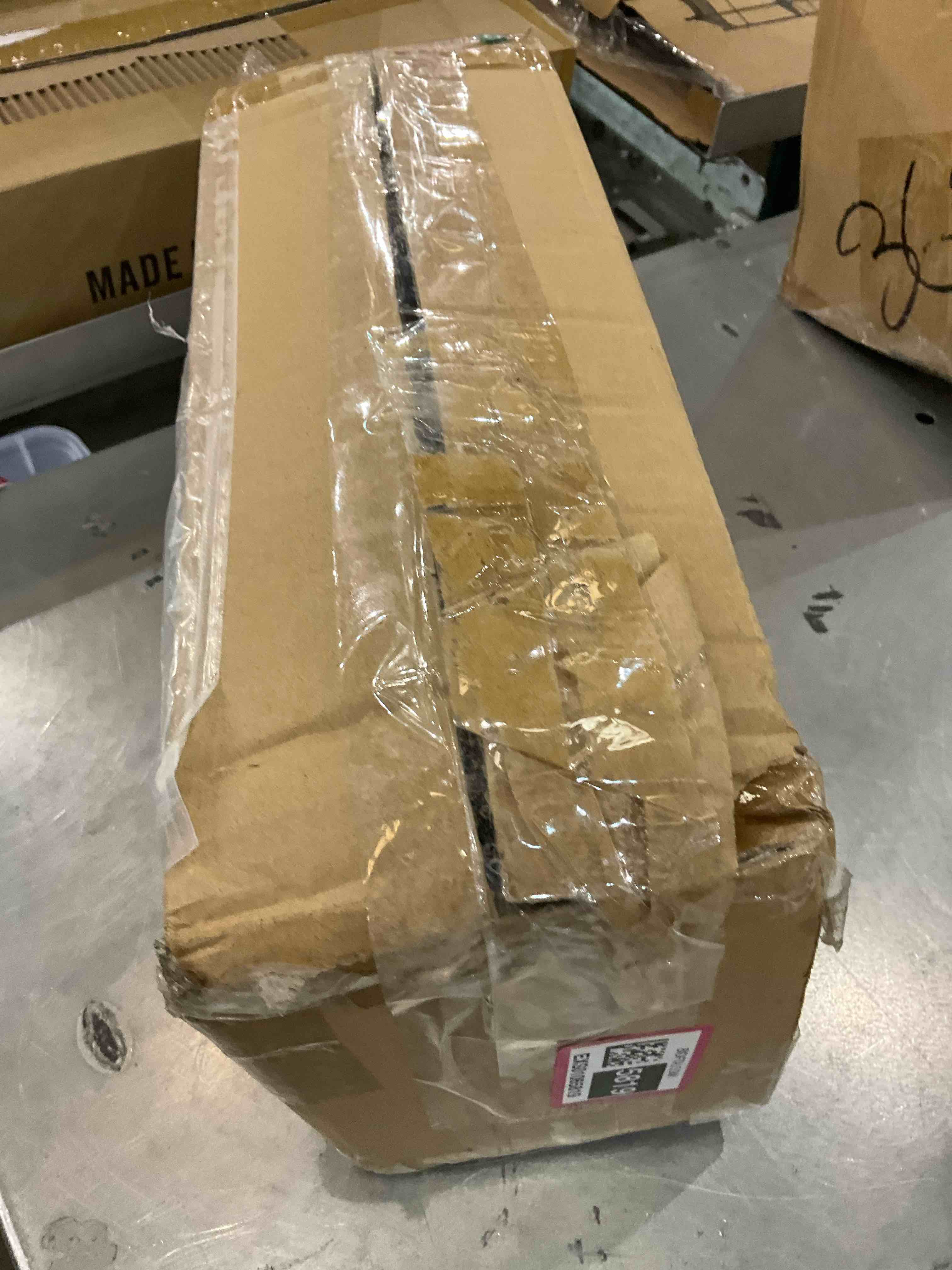 https://s3.amazonaws.com/lotting-images-prod/BargainHunt/EXS01065819_1706799933508.jpeg