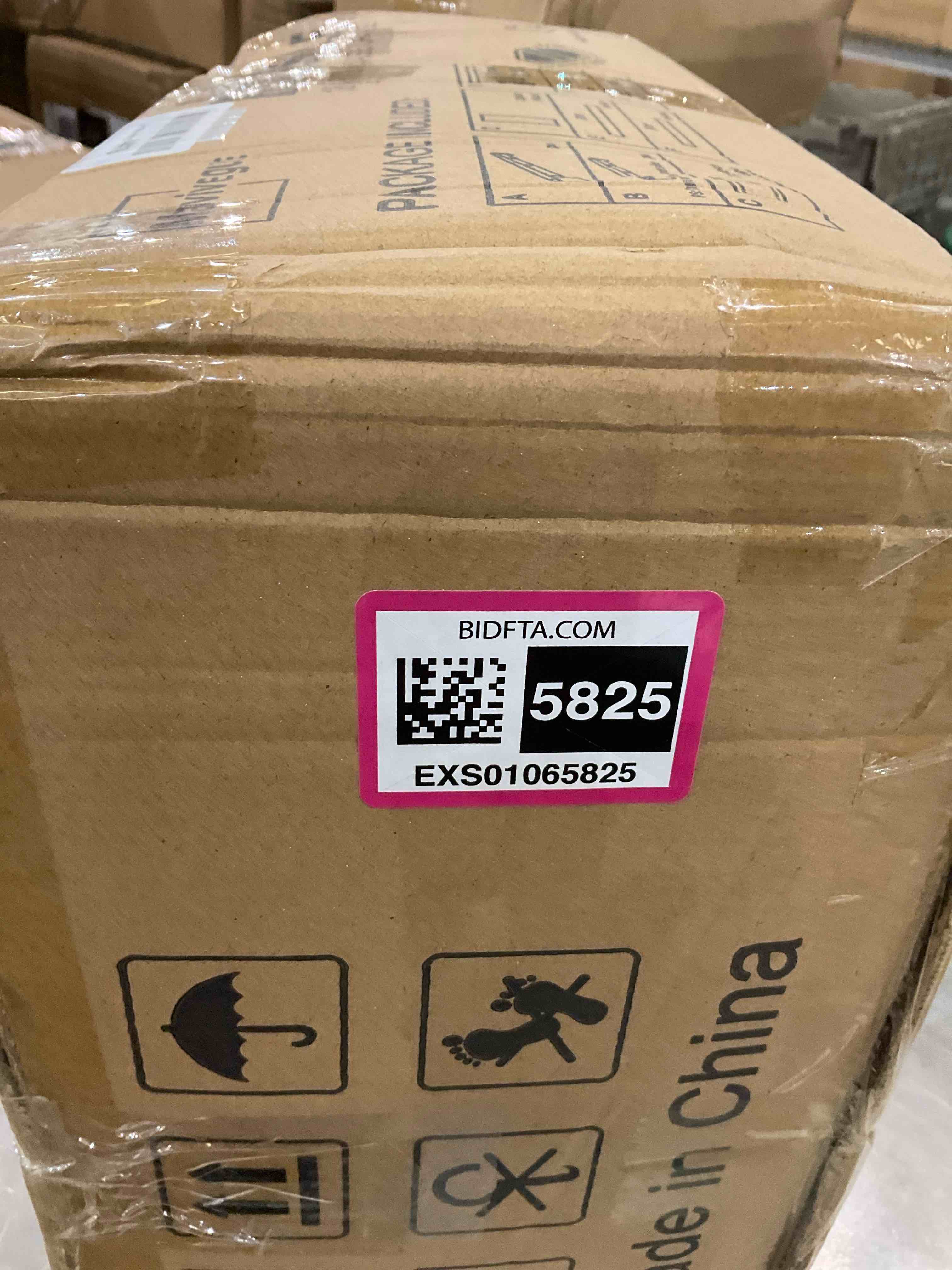 https://s3.amazonaws.com/lotting-images-prod/BargainHunt/EXS01065825_1706800632514.jpeg