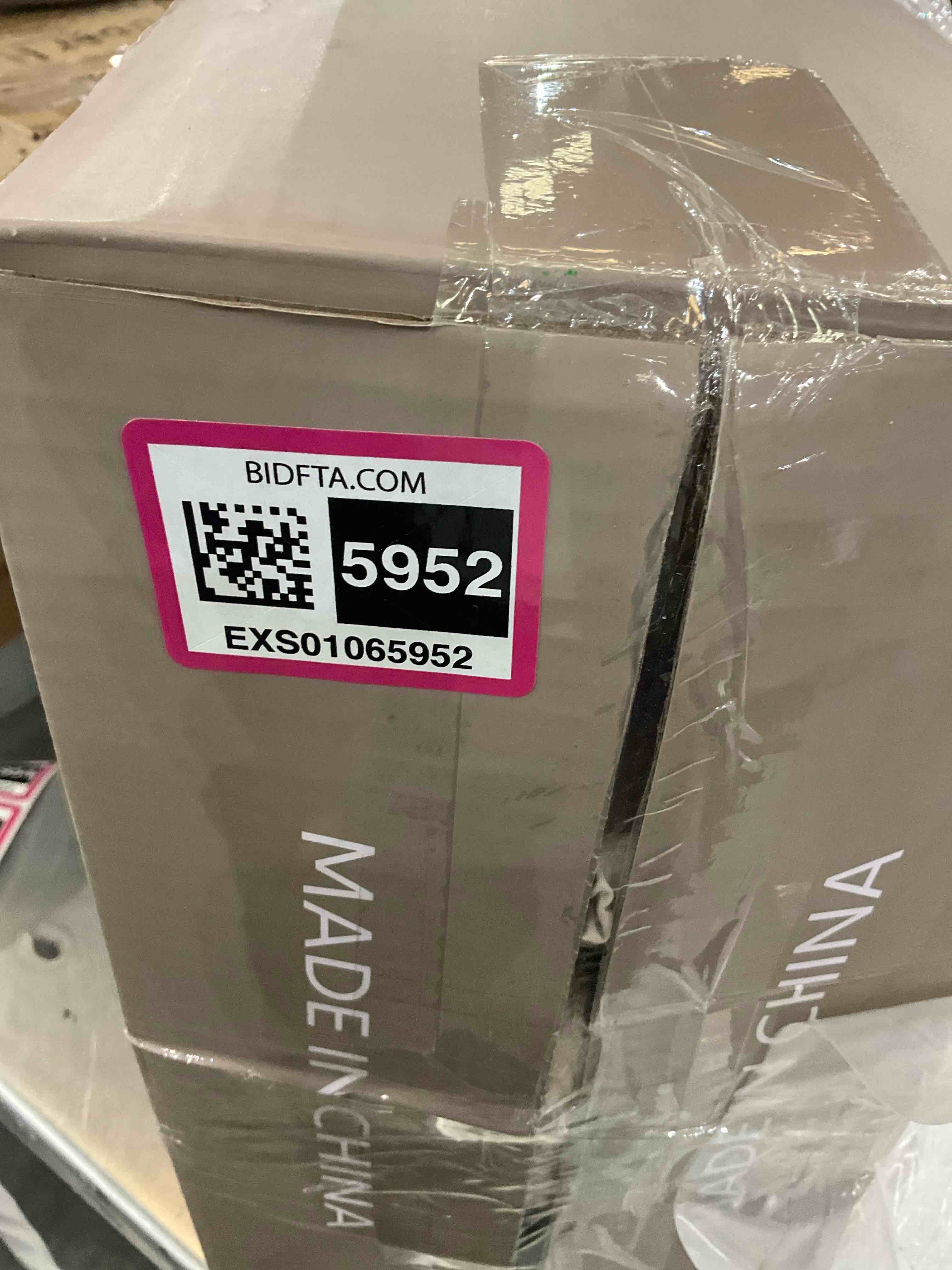 https://s3.amazonaws.com/lotting-images-prod/BargainHunt/EXS01065952_1707163124821.jpeg