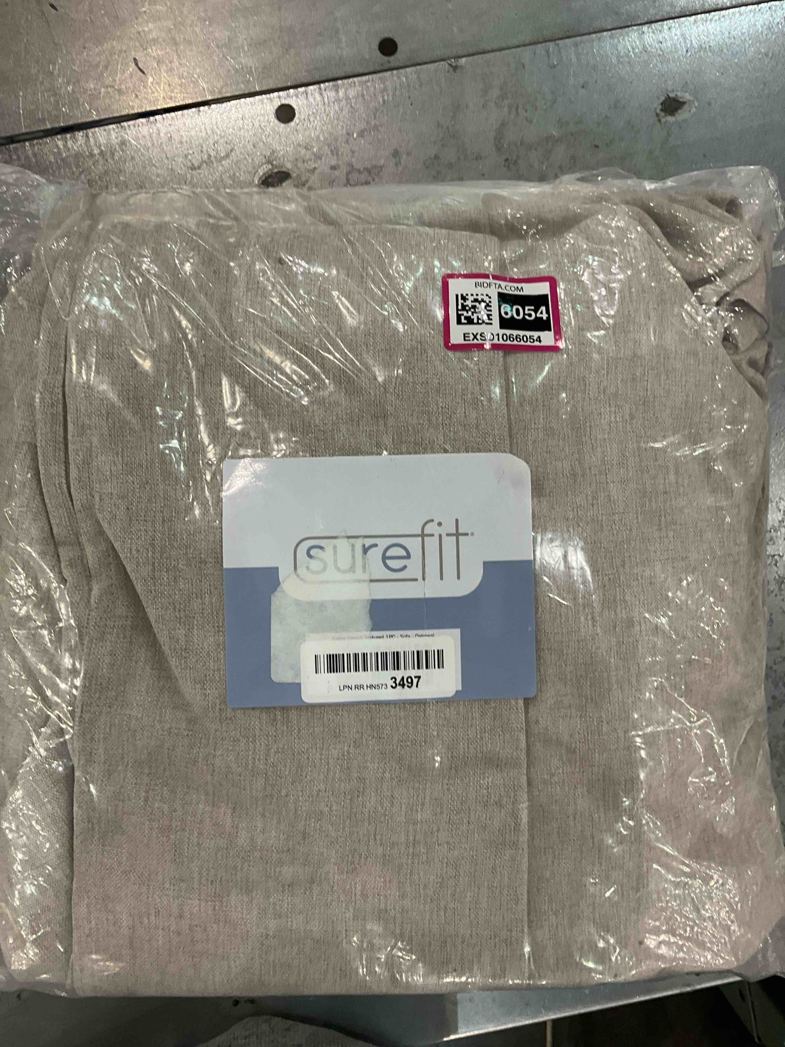 https://s3.amazonaws.com/lotting-images-prod/BargainHunt/EXS01066054_1706704932002.jpeg