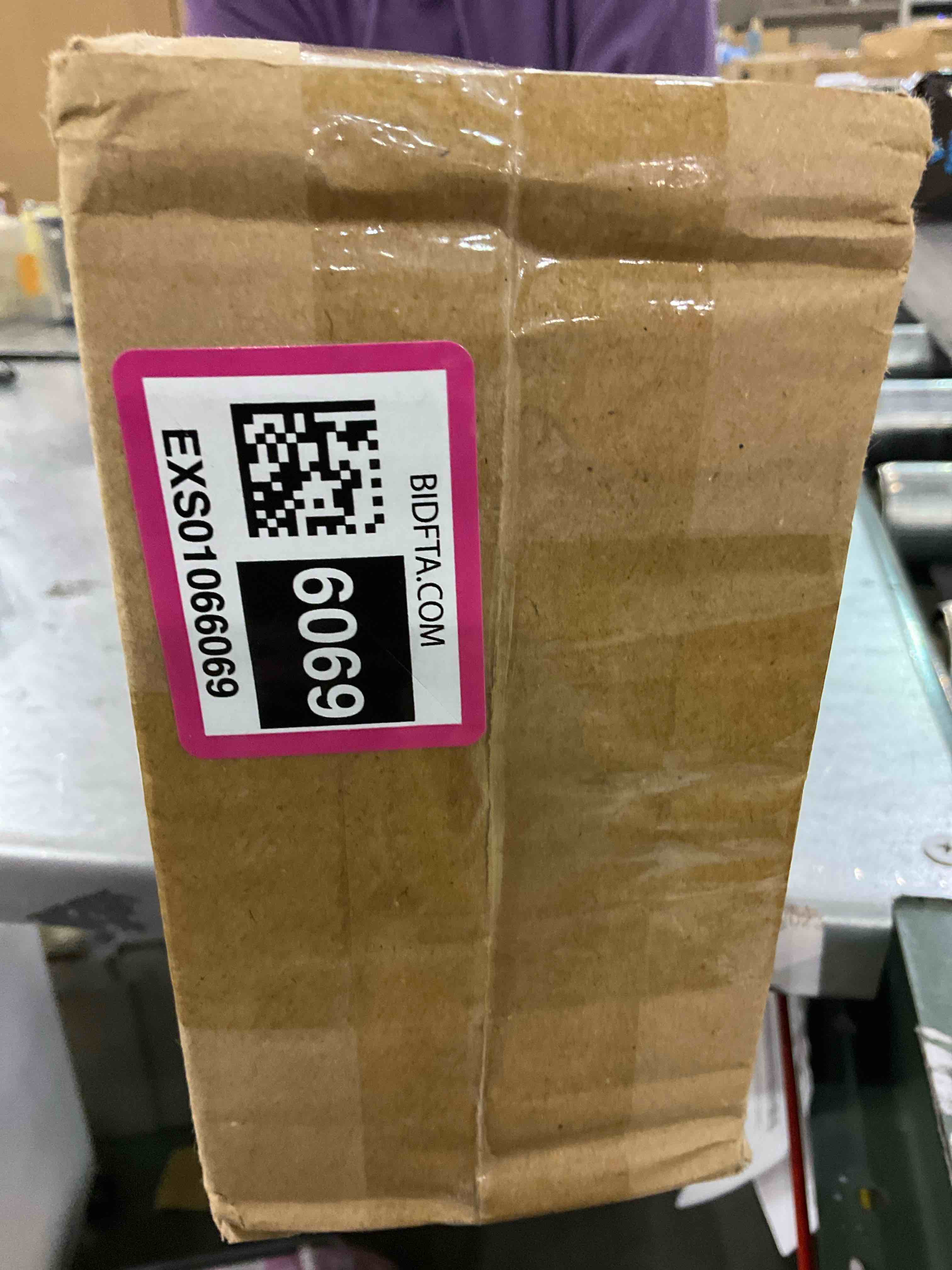 https://s3.amazonaws.com/lotting-images-prod/BargainHunt/EXS01066069_1706706144756.jpeg