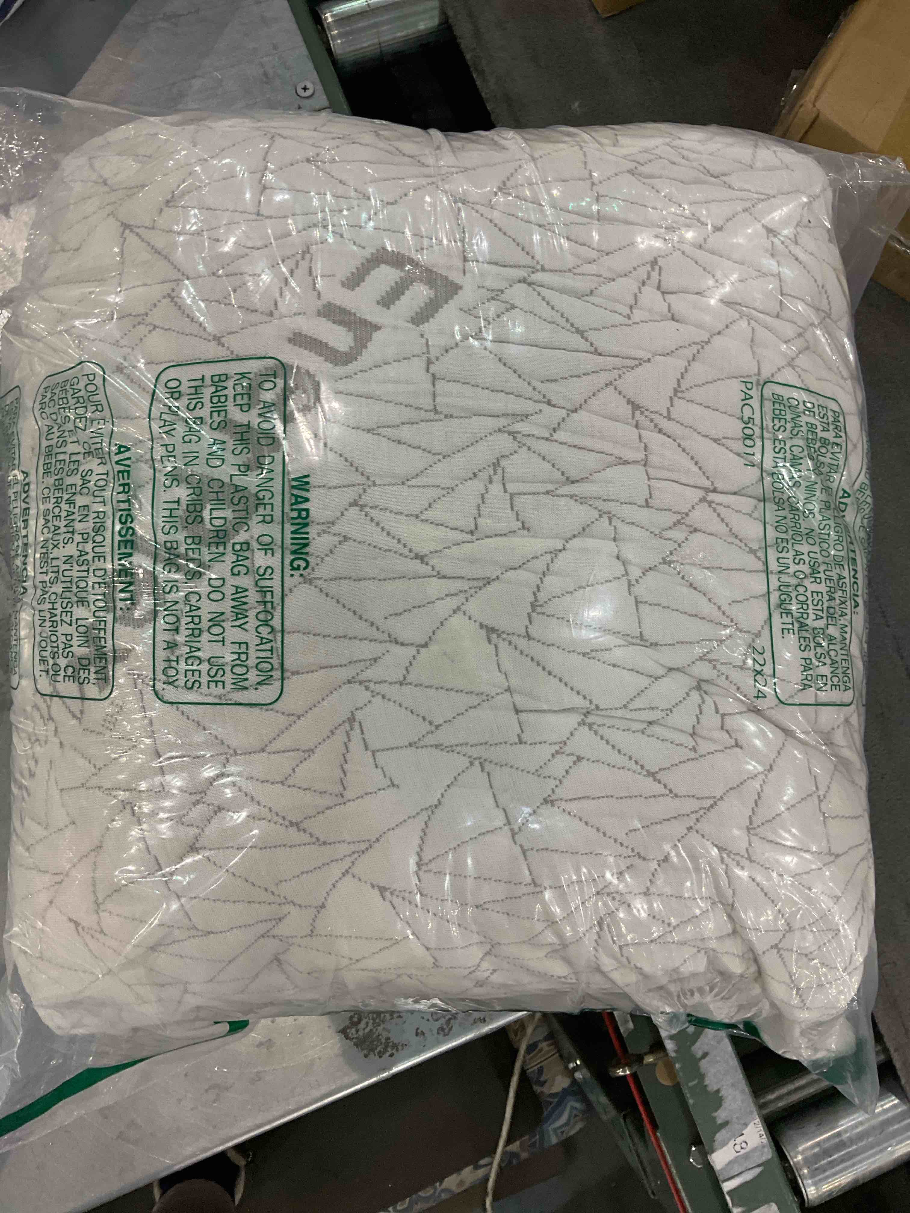 https://s3.amazonaws.com/lotting-images-prod/BargainHunt/EXS01066071_1706706334588.jpeg