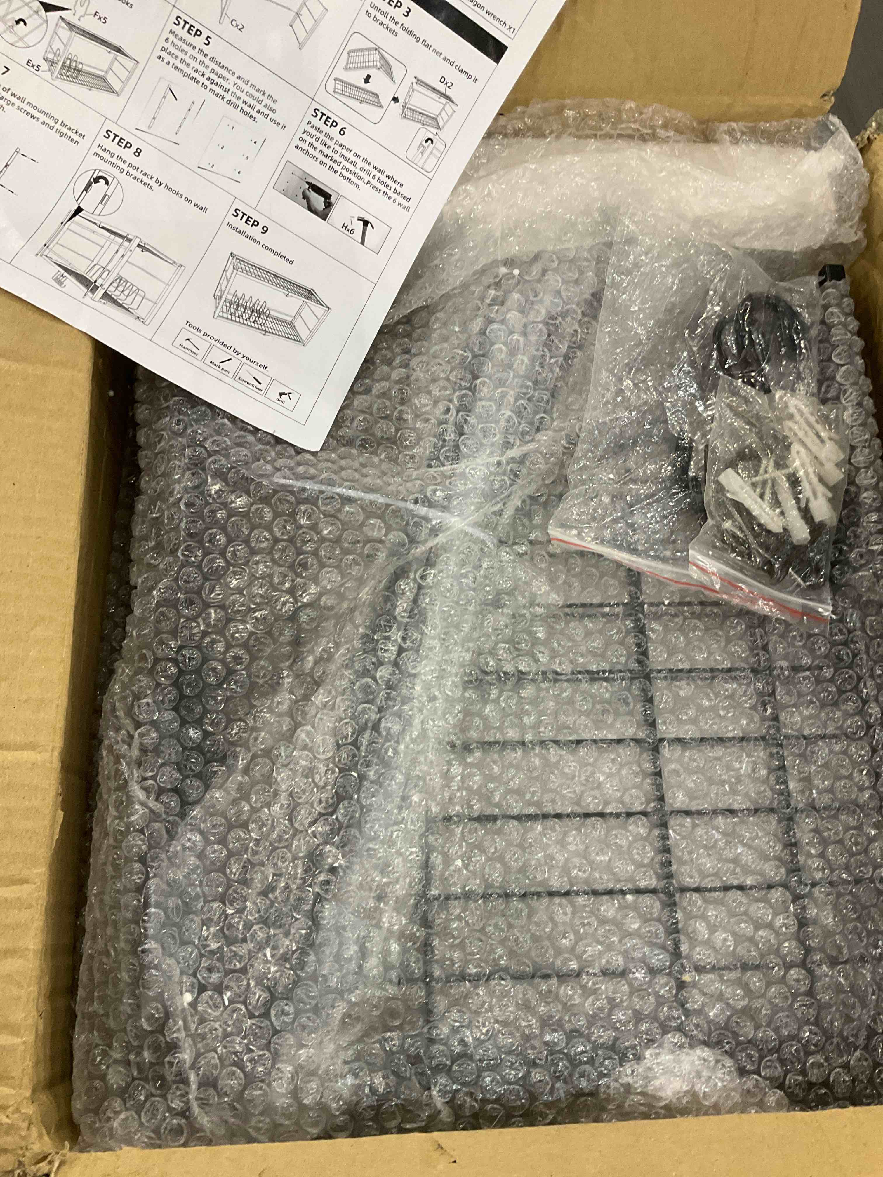 https://s3.amazonaws.com/lotting-images-prod/BargainHunt/EXS01066171_1706716422670.jpeg