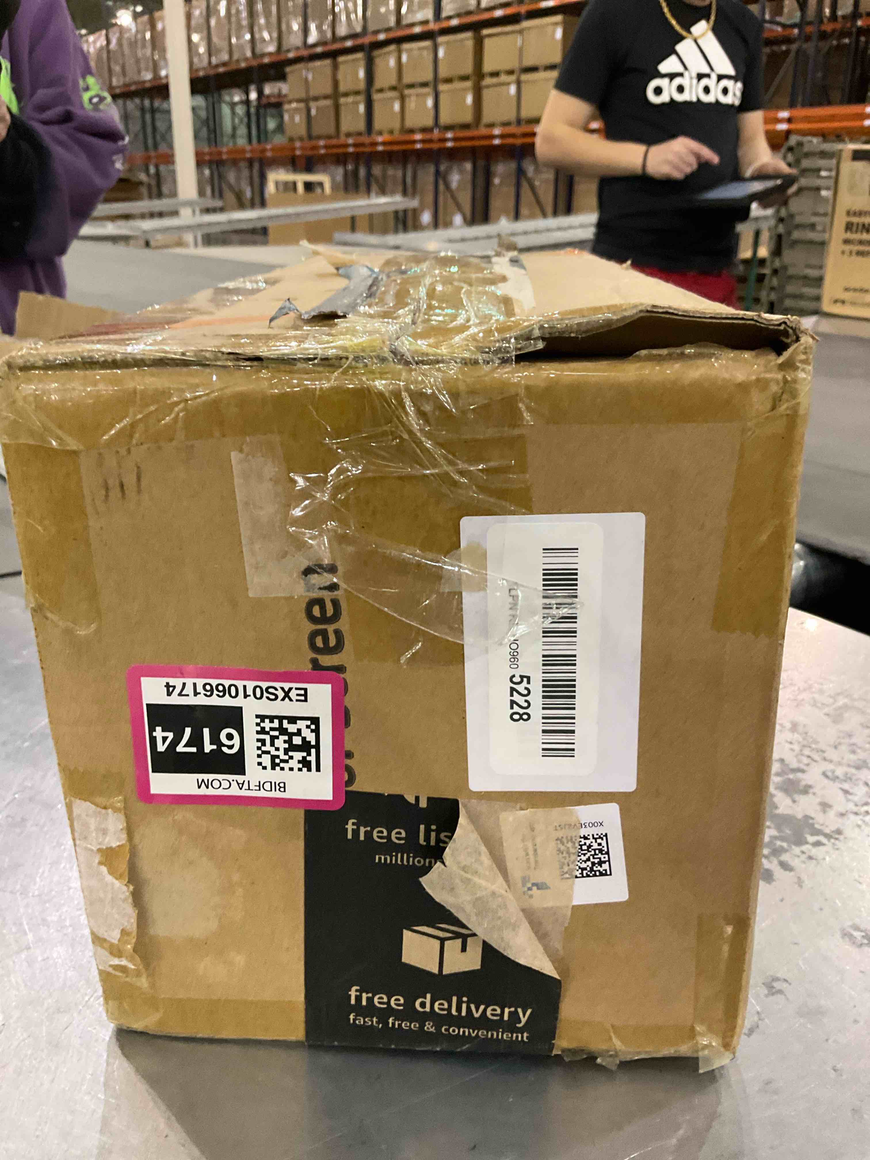 https://s3.amazonaws.com/lotting-images-prod/BargainHunt/EXS01066174_1706716635524.jpeg