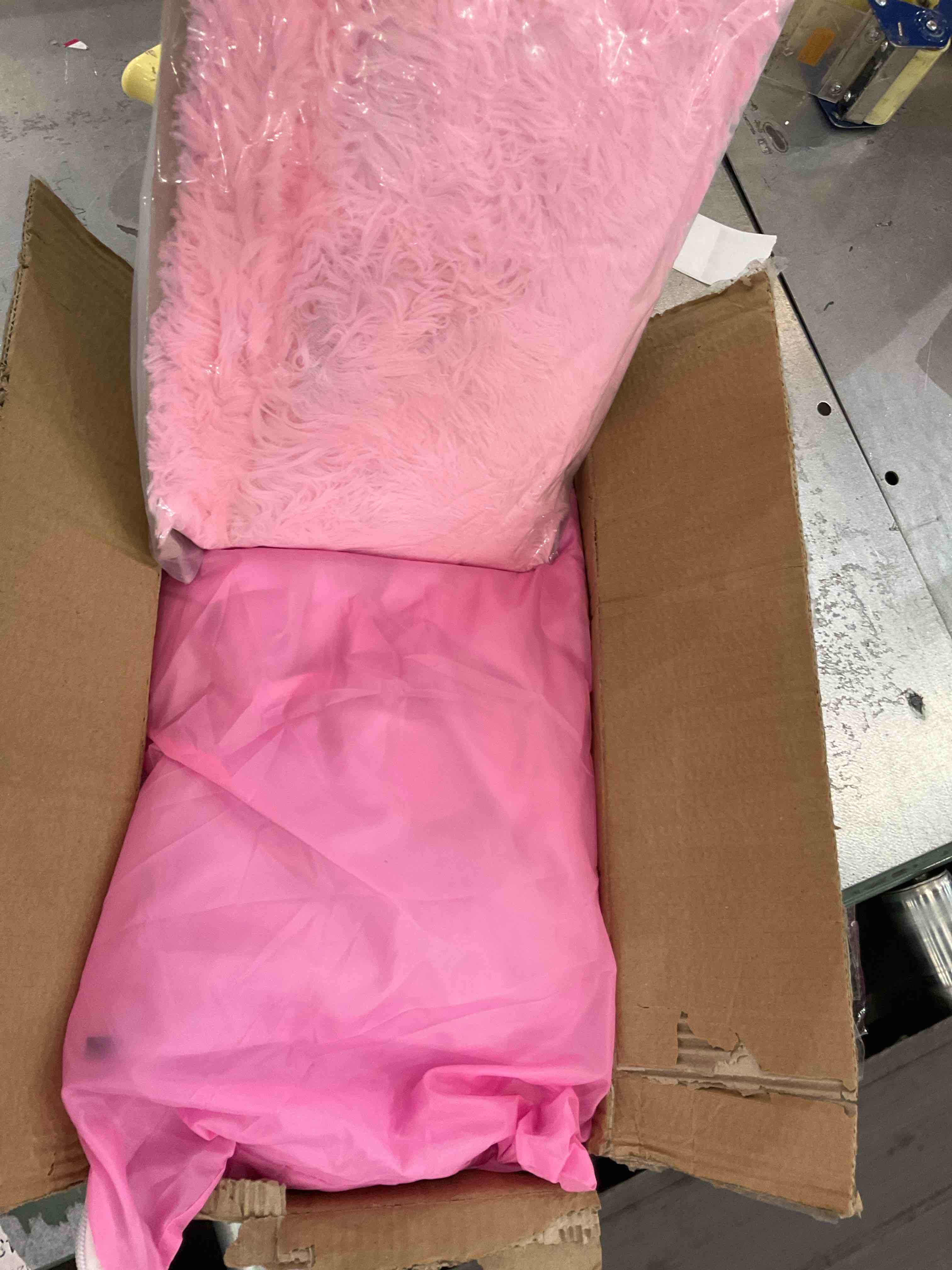 https://s3.amazonaws.com/lotting-images-prod/BargainHunt/EXS01066196_1706716993906.jpeg