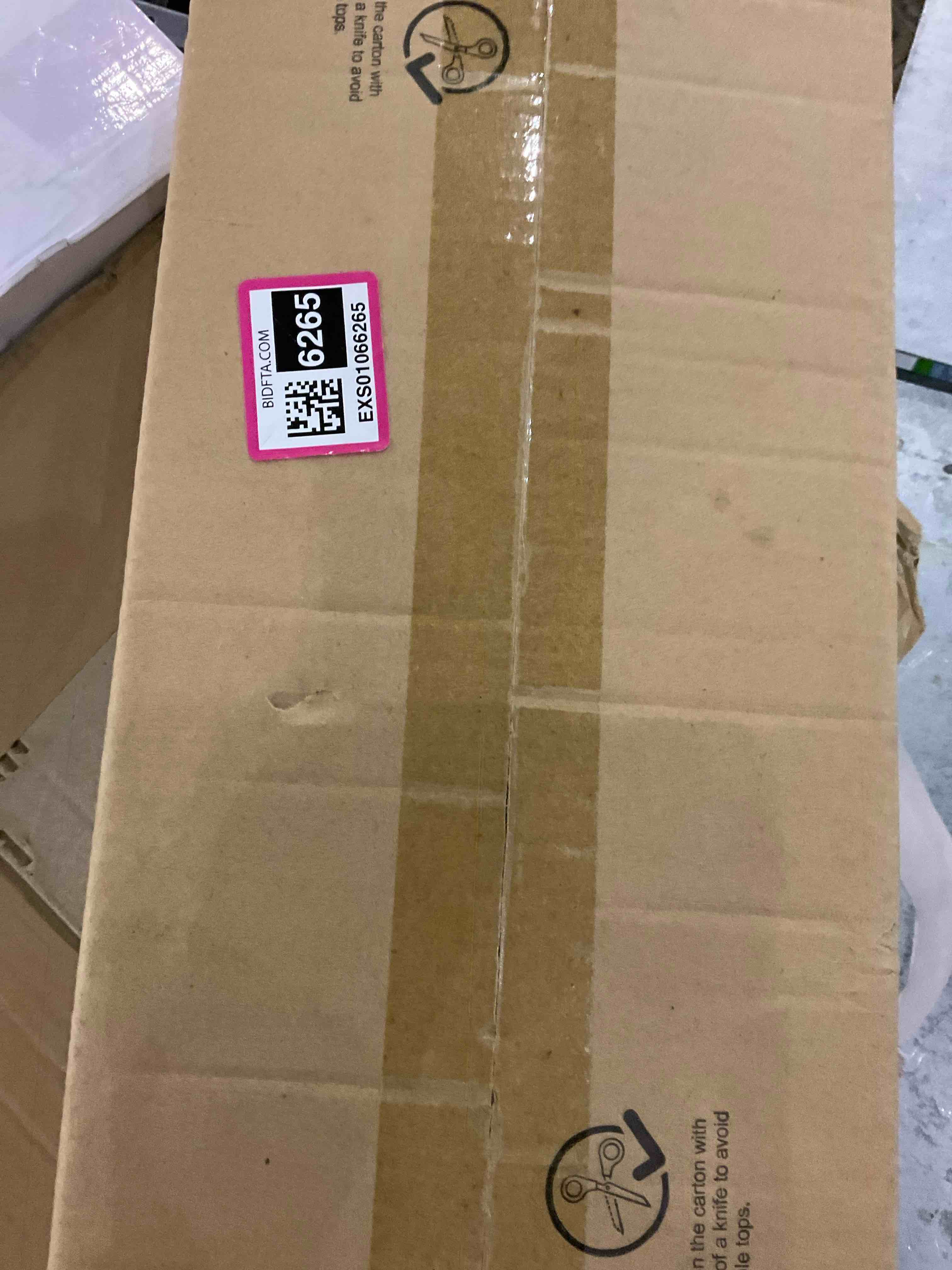 https://s3.amazonaws.com/lotting-images-prod/BargainHunt/EXS01066265_1707221892994.jpeg