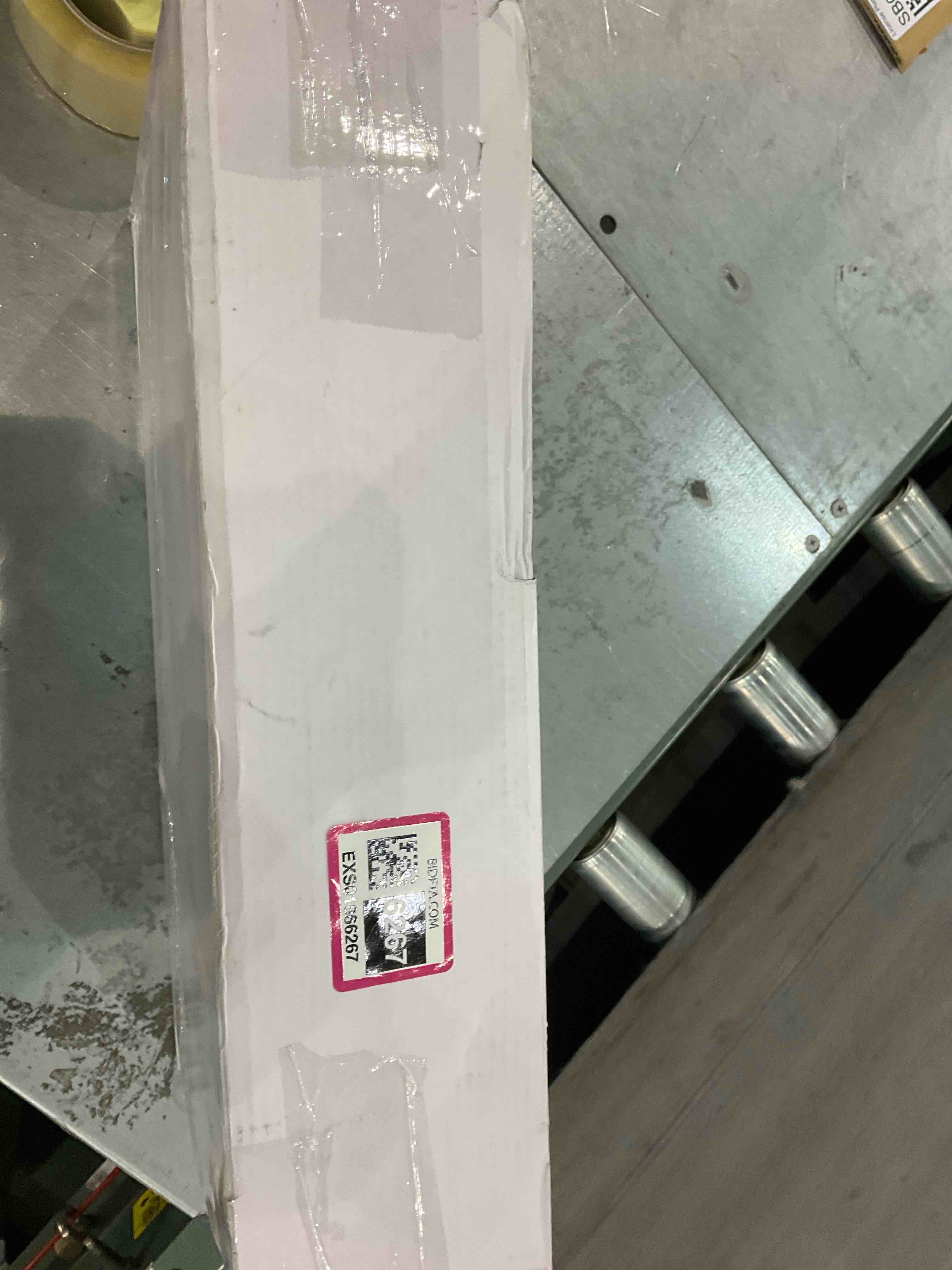 https://s3.amazonaws.com/lotting-images-prod/BargainHunt/EXS01066267_1707222122628.jpeg