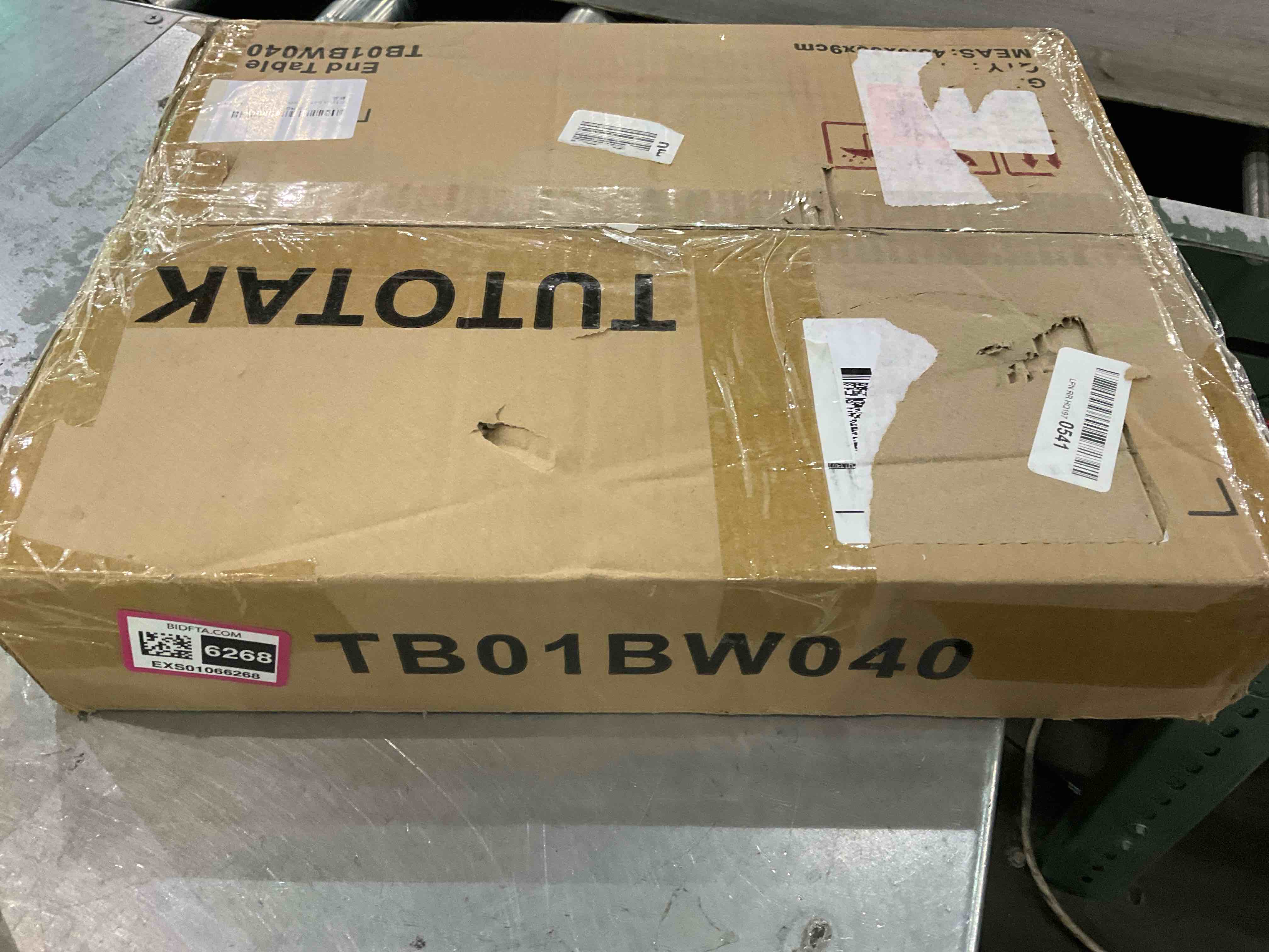 https://s3.amazonaws.com/lotting-images-prod/BargainHunt/EXS01066268_1707222201326.jpeg