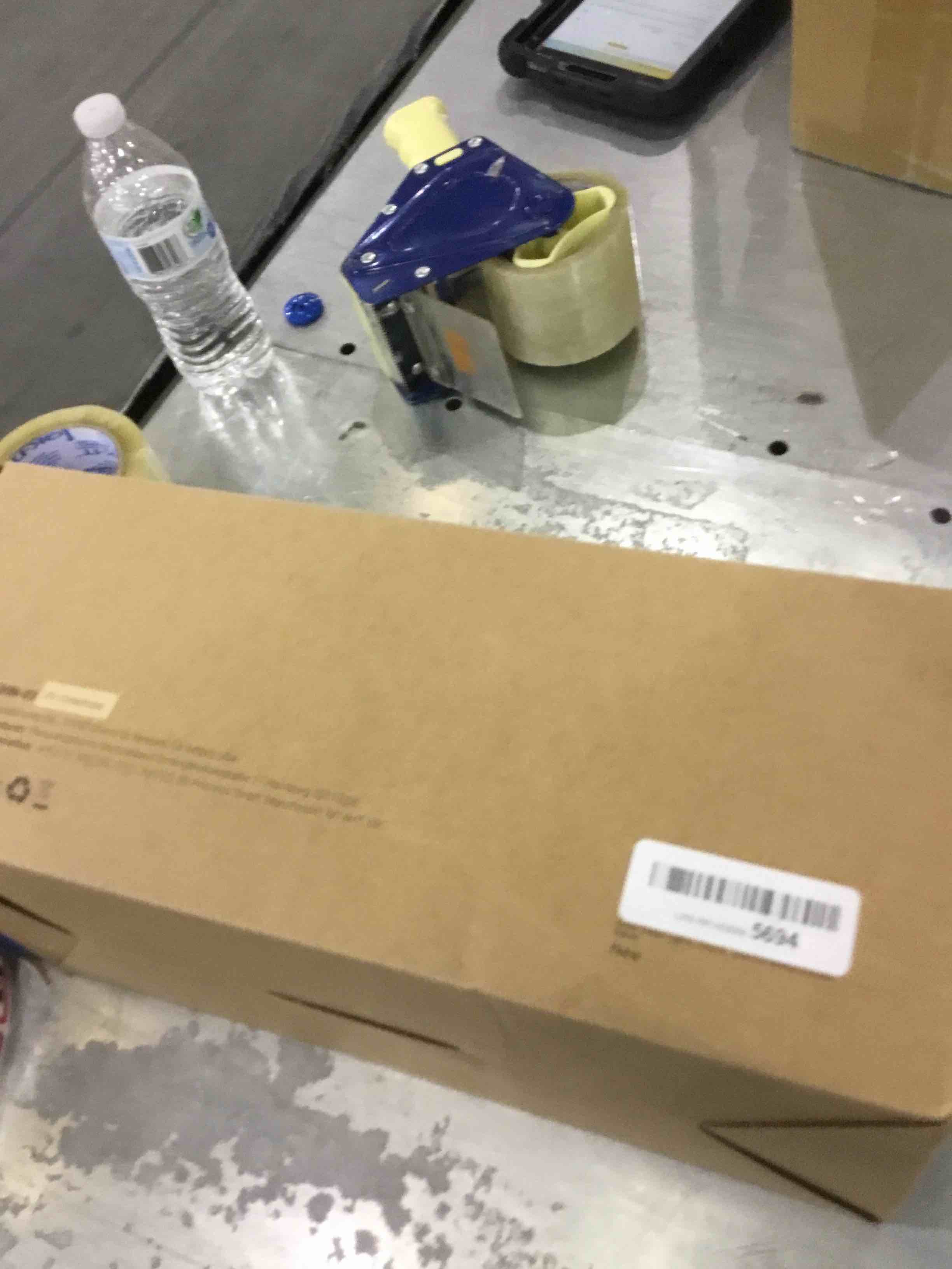 https://s3.amazonaws.com/lotting-images-prod/BargainHunt/EXS01067089_1706713074674.jpeg