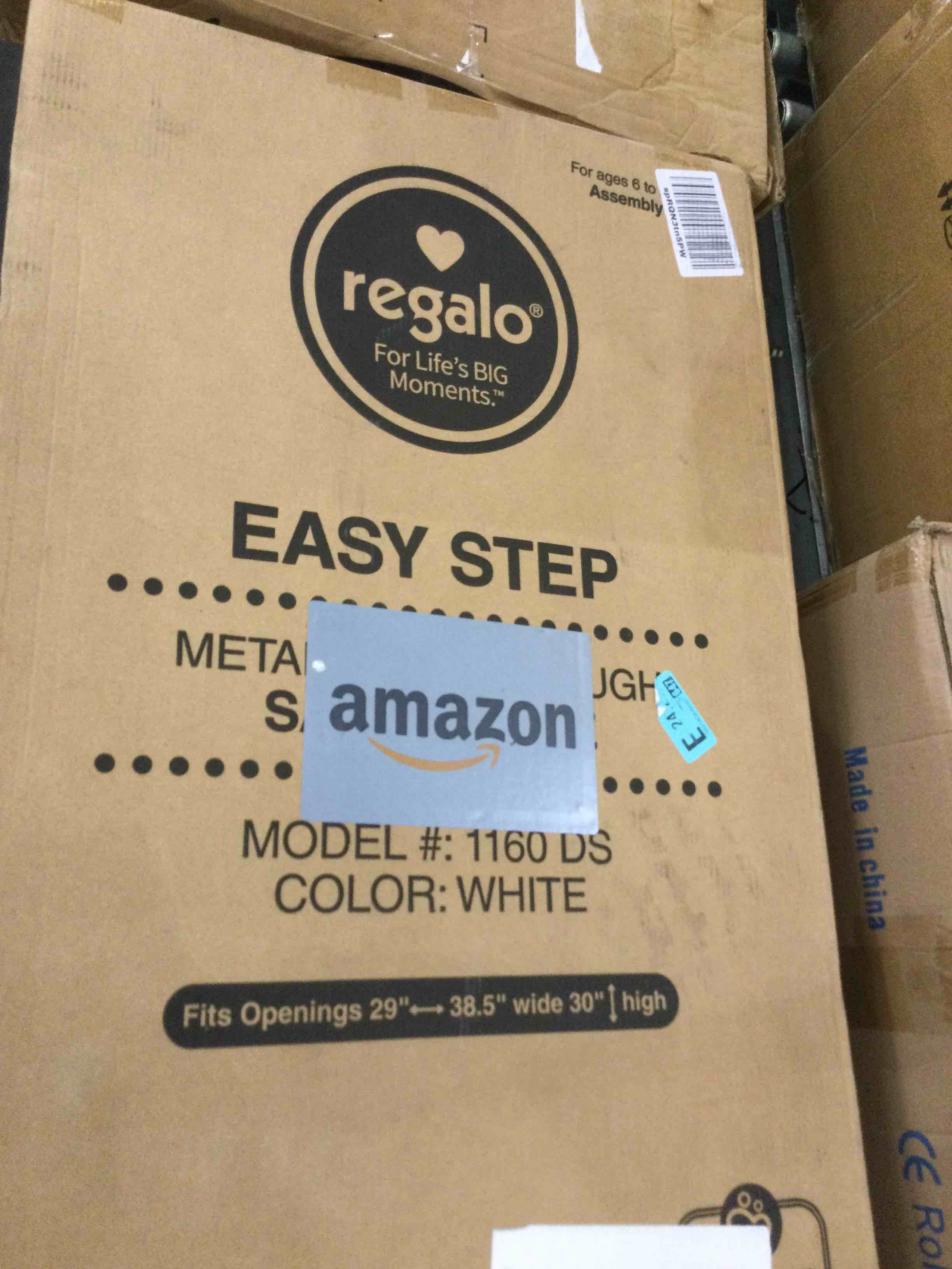 Regalo Easy Step Metal Walk Through Gate