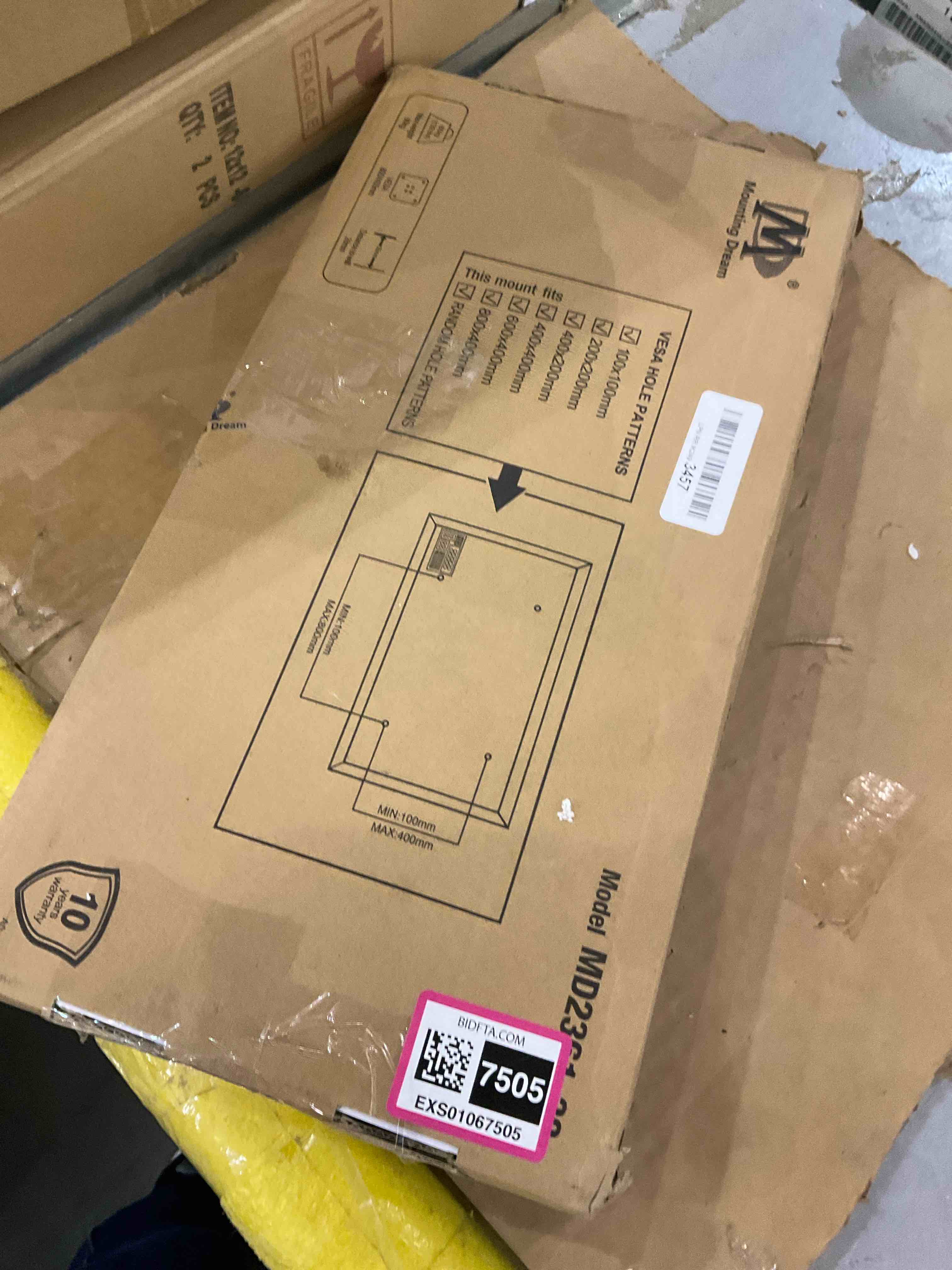https://s3.amazonaws.com/lotting-images-prod/BargainHunt/EXS01067505_1706876938385.jpeg