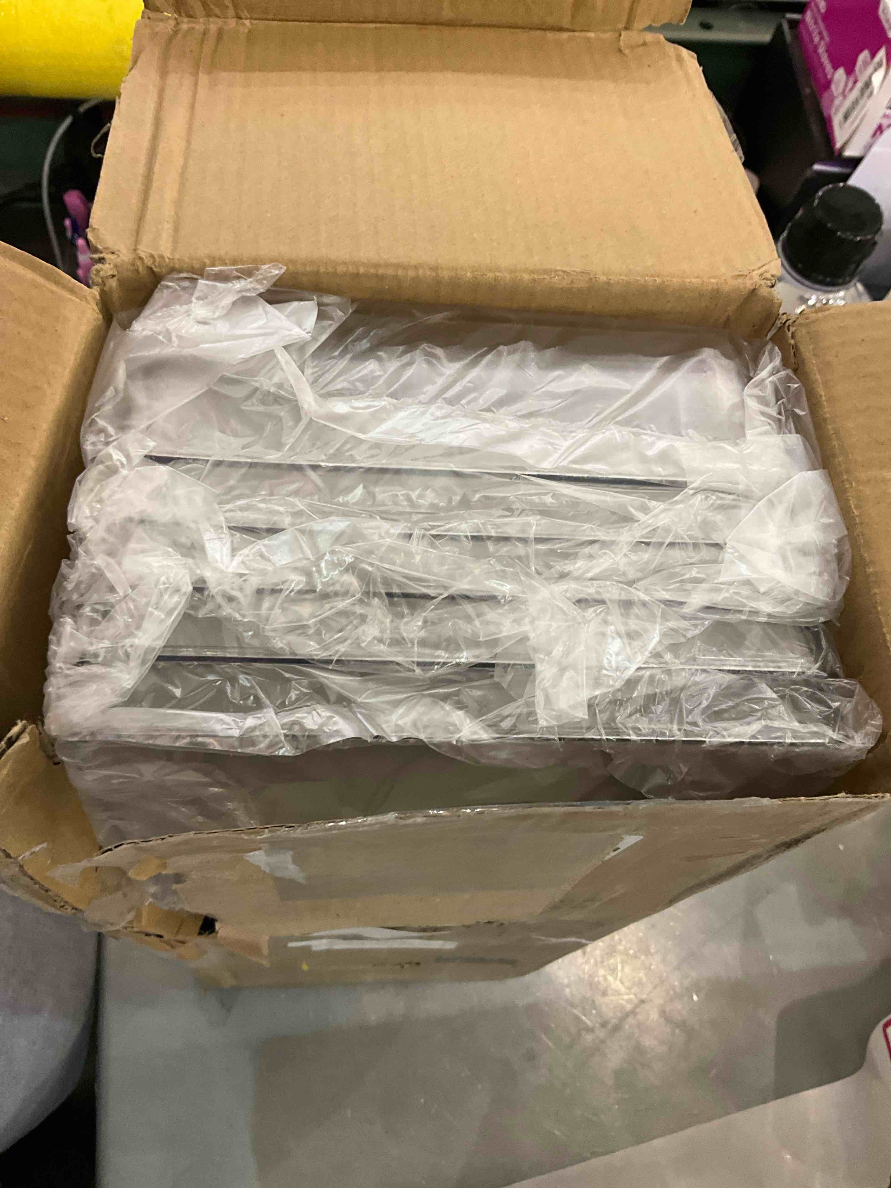 https://s3.amazonaws.com/lotting-images-prod/BargainHunt/EXS01067822_1707335910069.jpeg