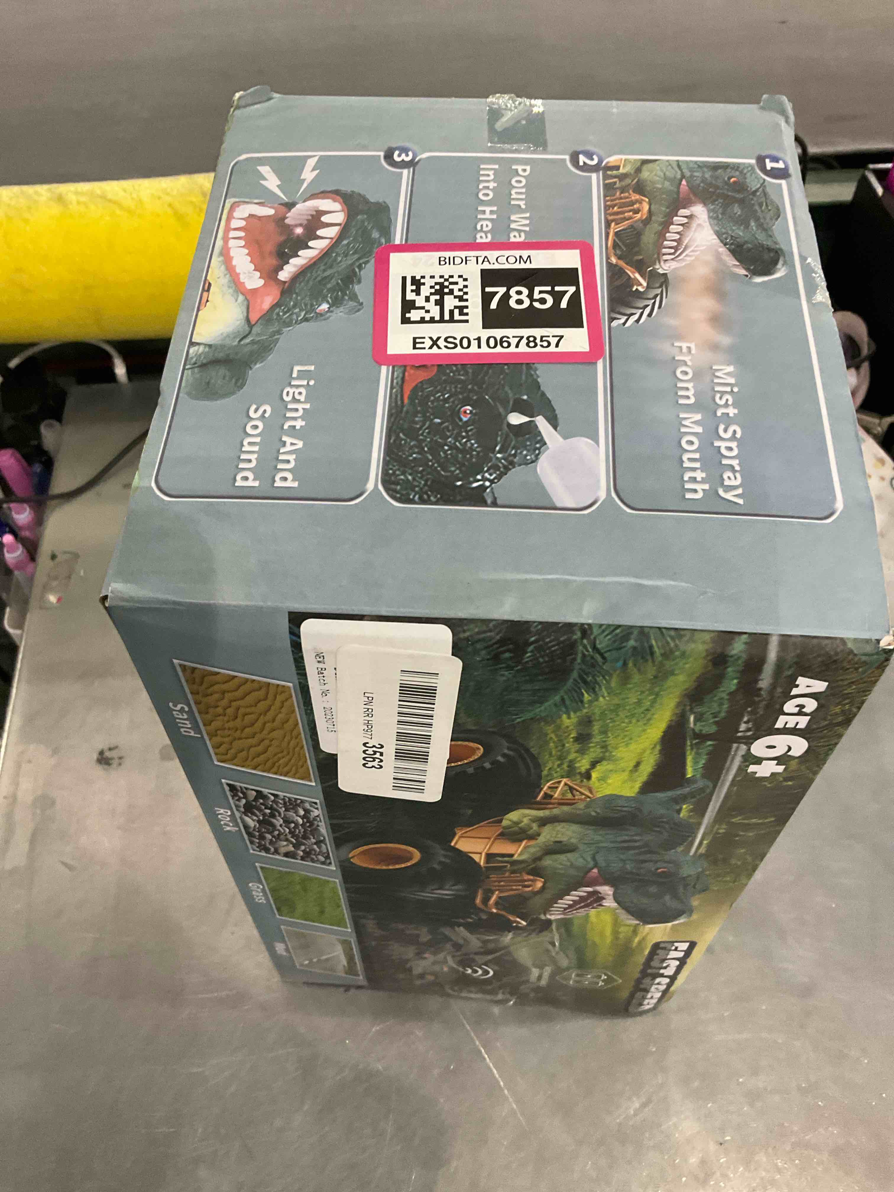 https://s3.amazonaws.com/lotting-images-prod/BargainHunt/EXS01067857_1707481747424.jpeg