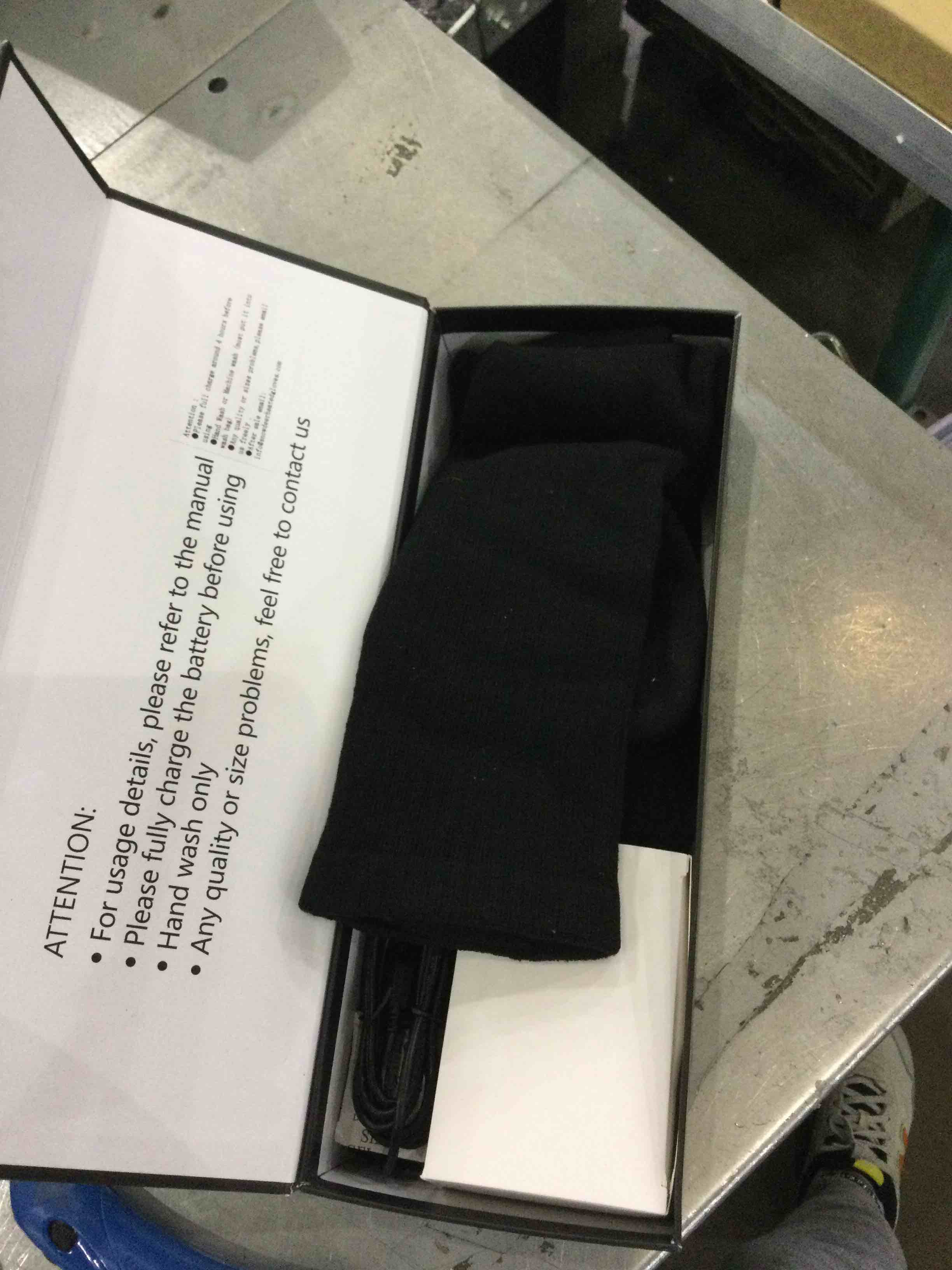 https://s3.amazonaws.com/lotting-images-prod/BargainHunt/EXS01068098_1707409816904.jpeg