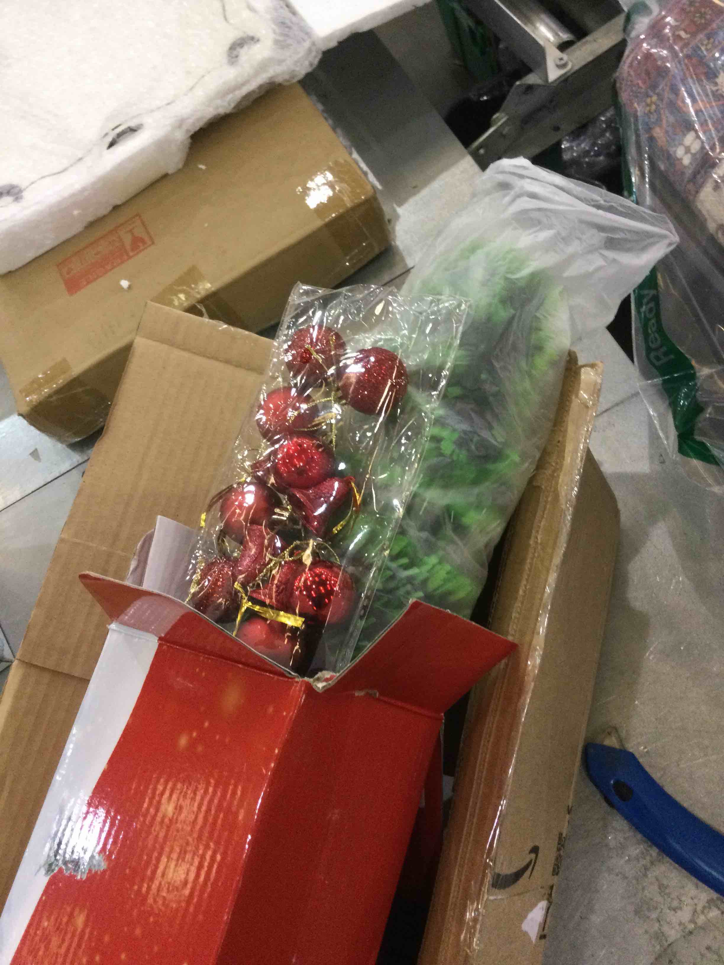 https://s3.amazonaws.com/lotting-images-prod/BargainHunt/EXS01068103_1707410244111.jpeg