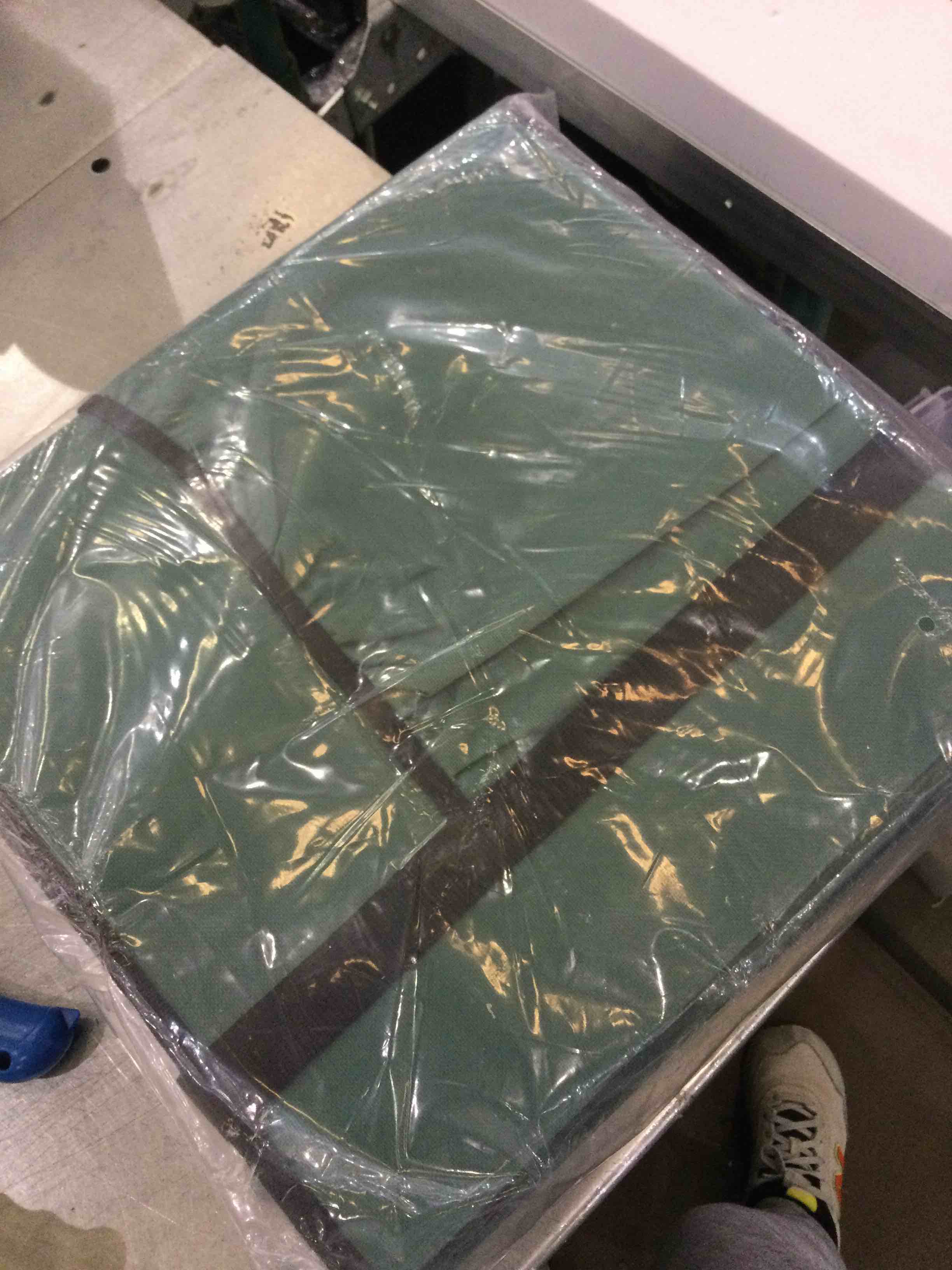 https://s3.amazonaws.com/lotting-images-prod/BargainHunt/EXS01068107_1707410476394.jpeg