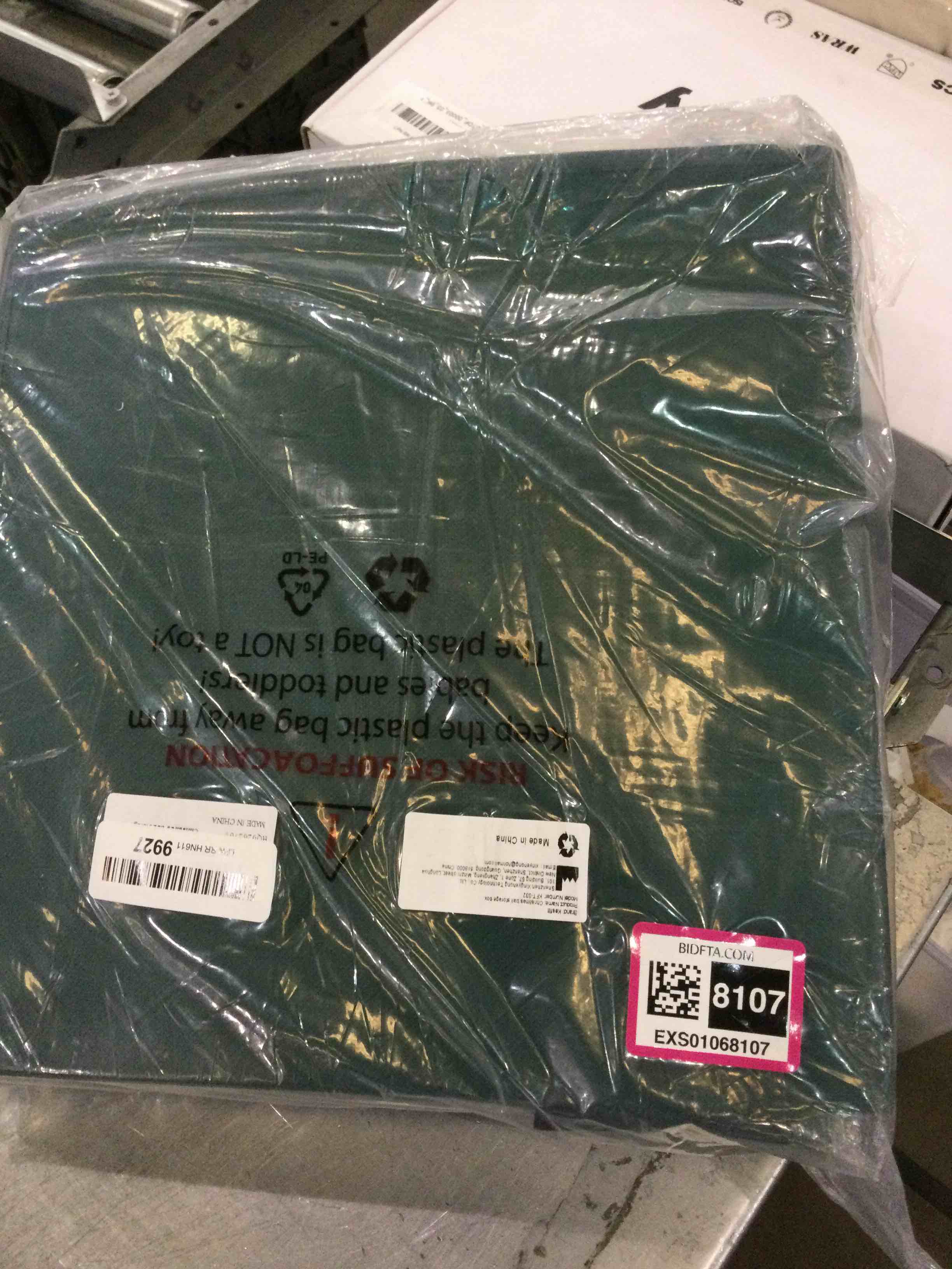https://s3.amazonaws.com/lotting-images-prod/BargainHunt/EXS01068107_1707410495928.jpeg