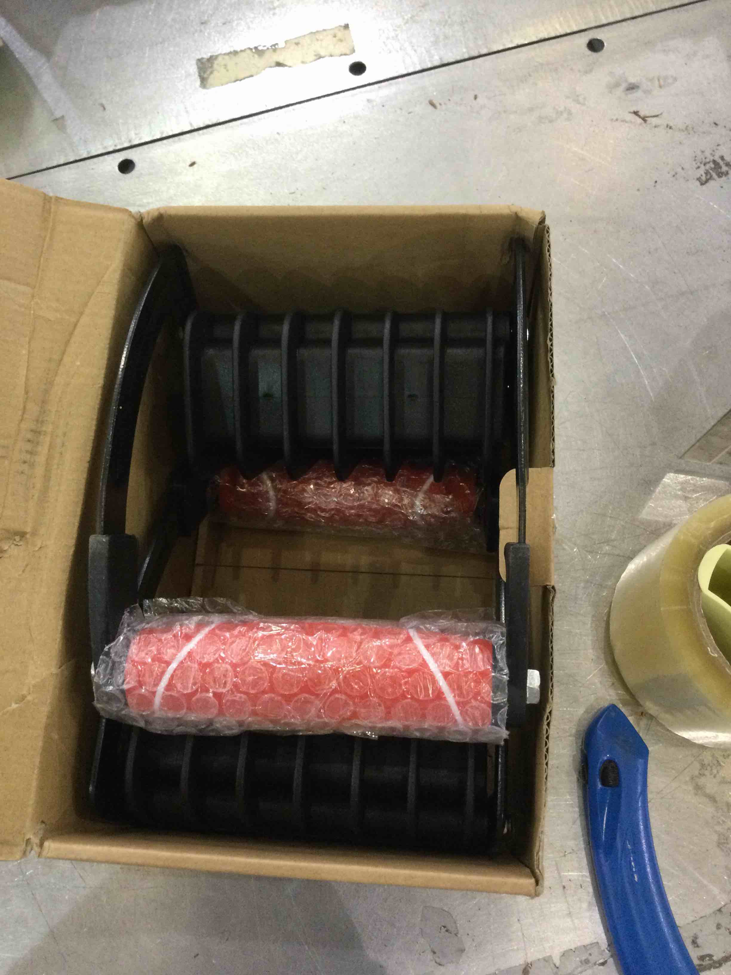 https://s3.amazonaws.com/lotting-images-prod/BargainHunt/EXS01068127_1707415634383.jpeg