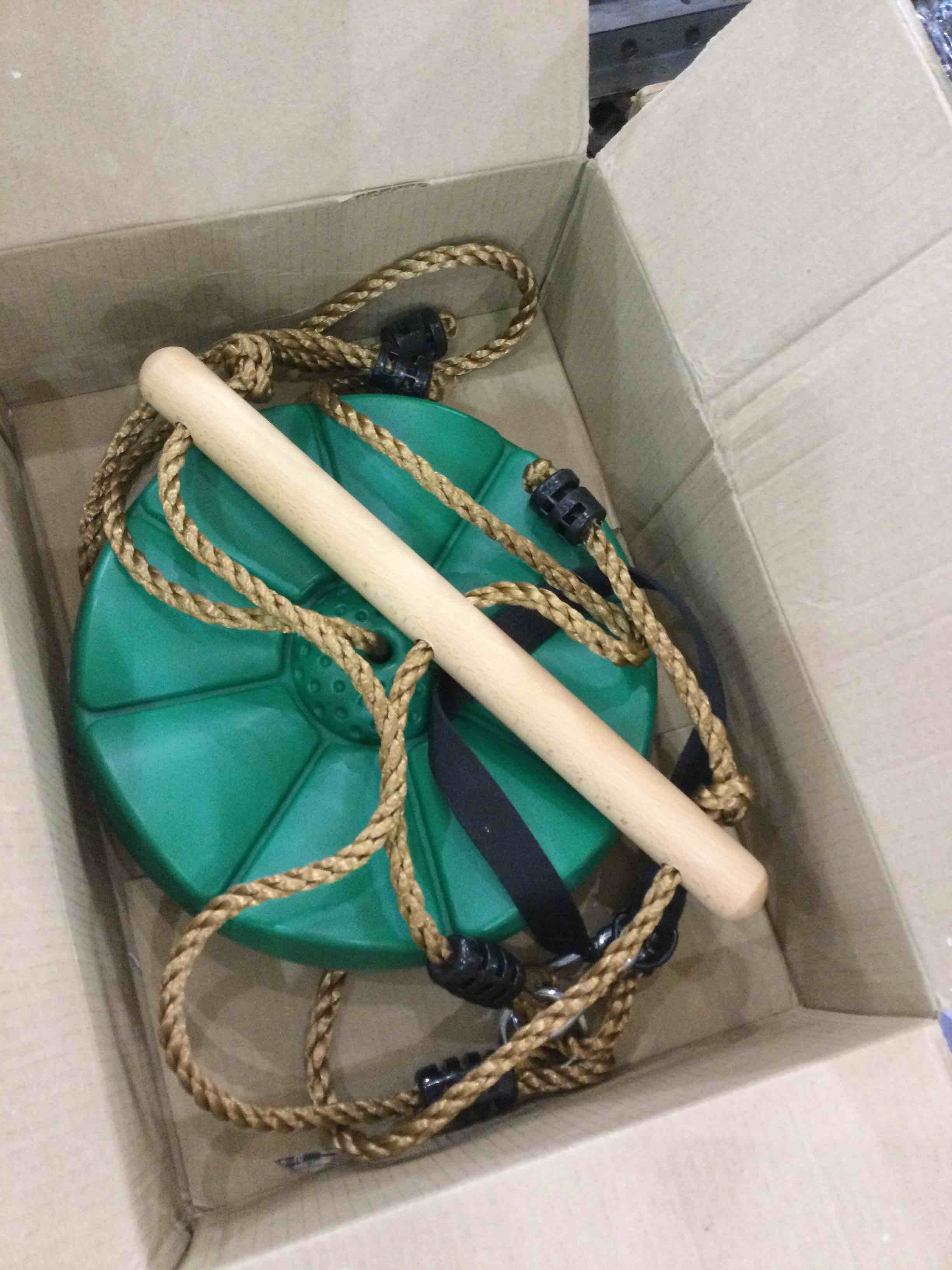 https://s3.amazonaws.com/lotting-images-prod/BargainHunt/EXS01068165_1707421199729.jpeg
