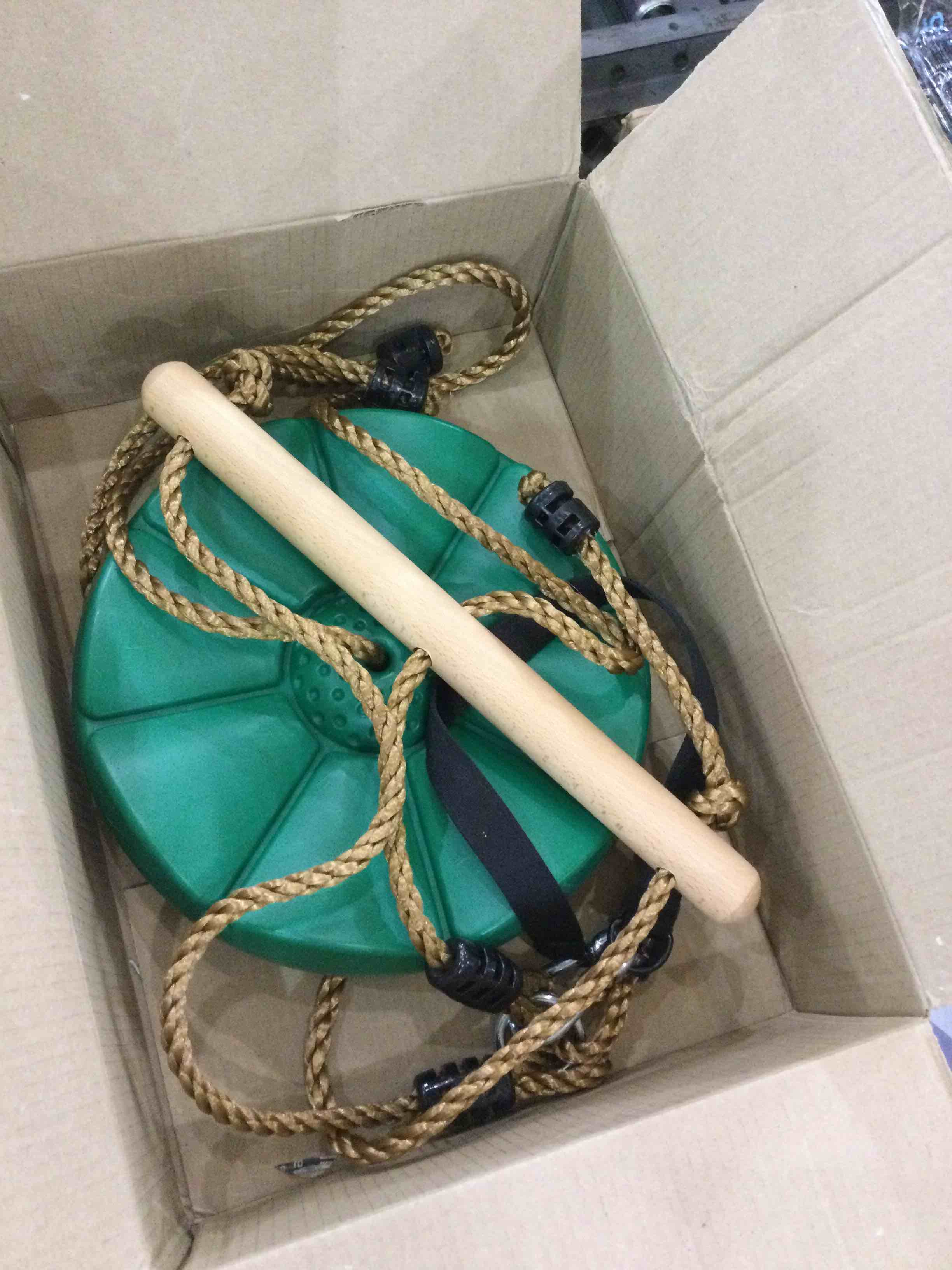 https://s3.amazonaws.com/lotting-images-prod/BargainHunt/EXS01068165_1707421201312.jpeg