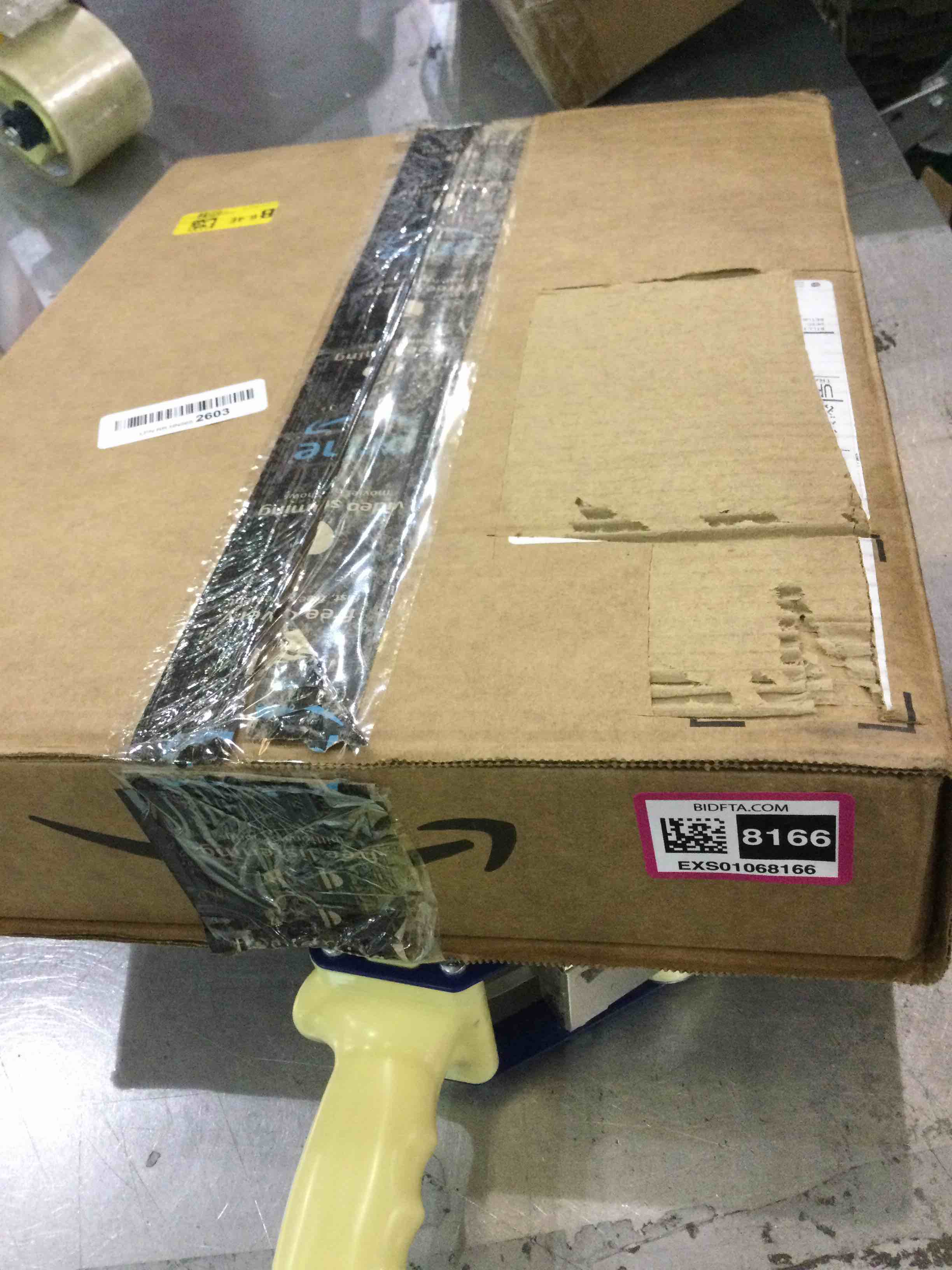 https://s3.amazonaws.com/lotting-images-prod/BargainHunt/EXS01068166_1707421305405.jpeg
