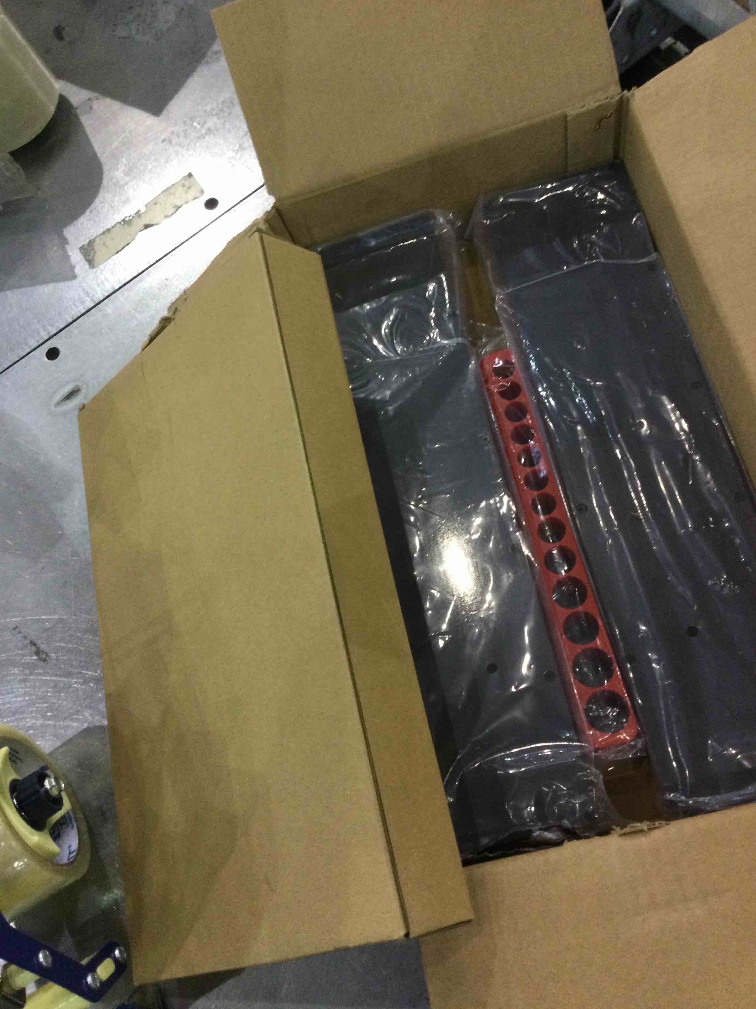 https://s3.amazonaws.com/lotting-images-prod/BargainHunt/EXS01068208_1707482500136.jpeg