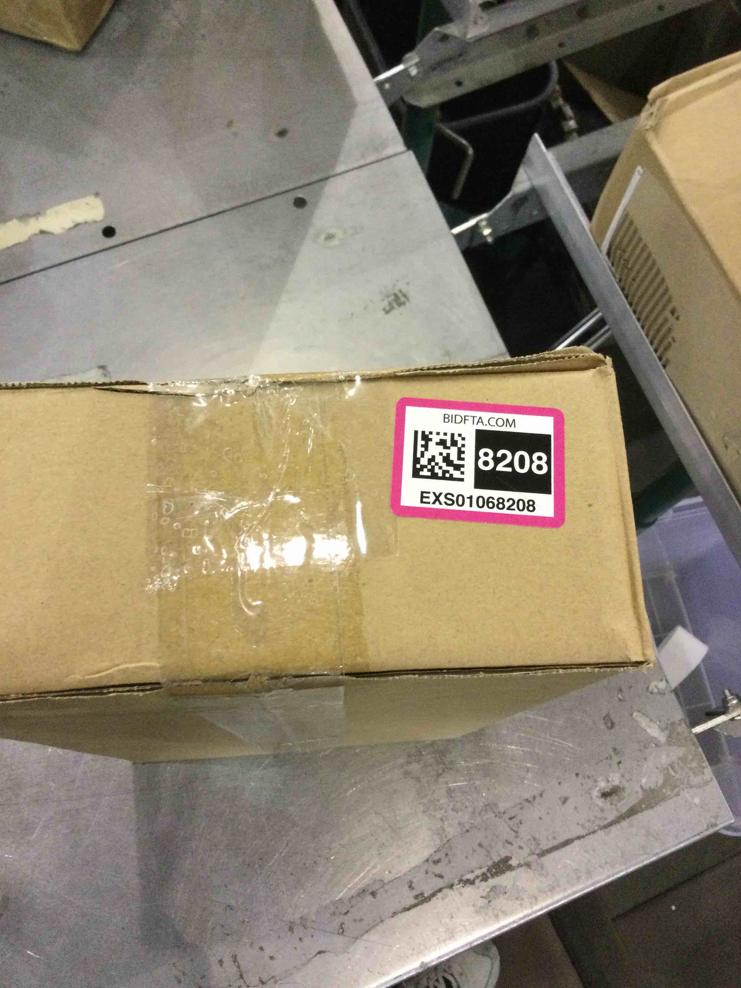 https://s3.amazonaws.com/lotting-images-prod/BargainHunt/EXS01068208_1707482524091.jpeg
