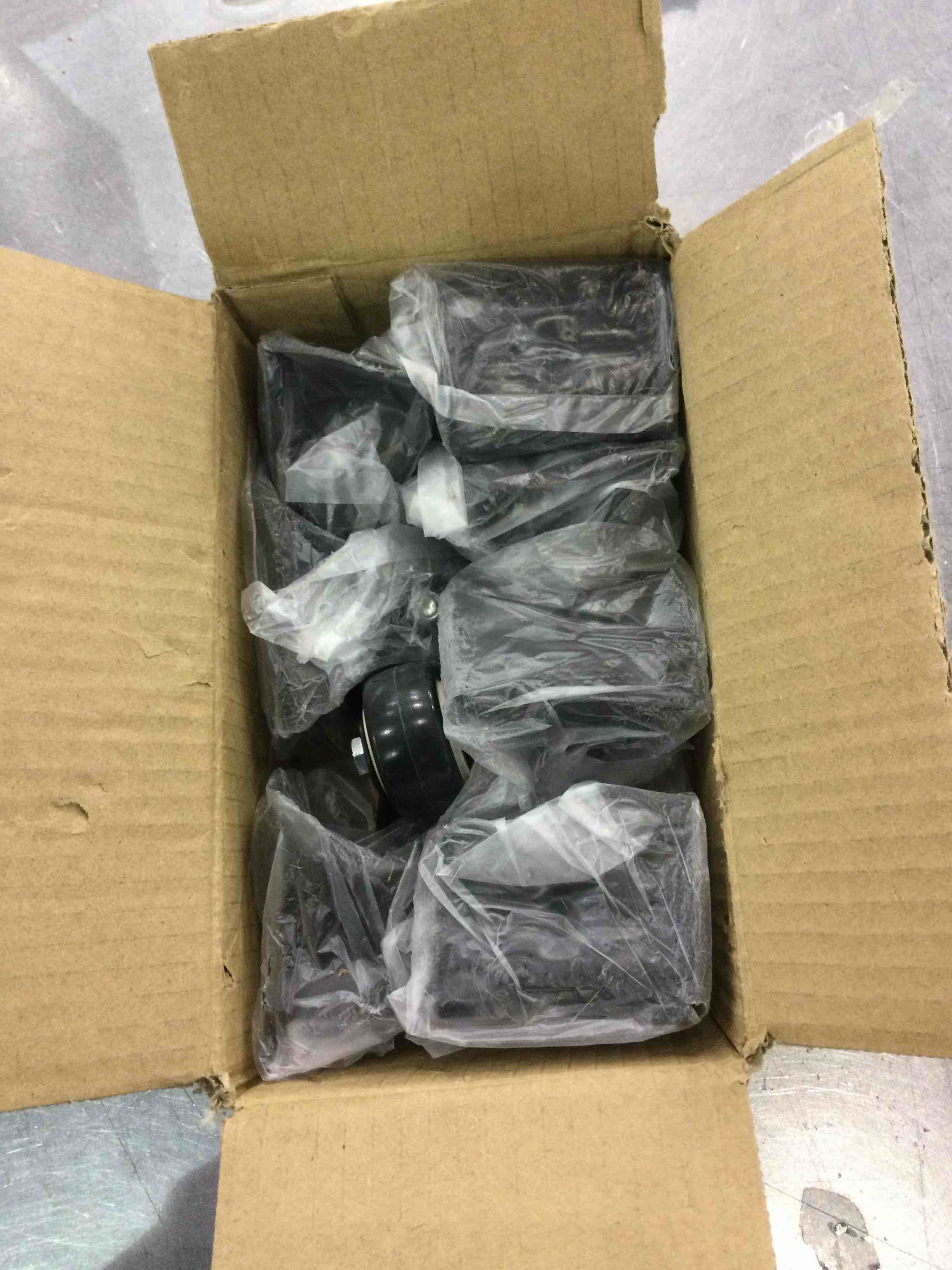 https://s3.amazonaws.com/lotting-images-prod/BargainHunt/EXS01068215_1707483201028.jpeg