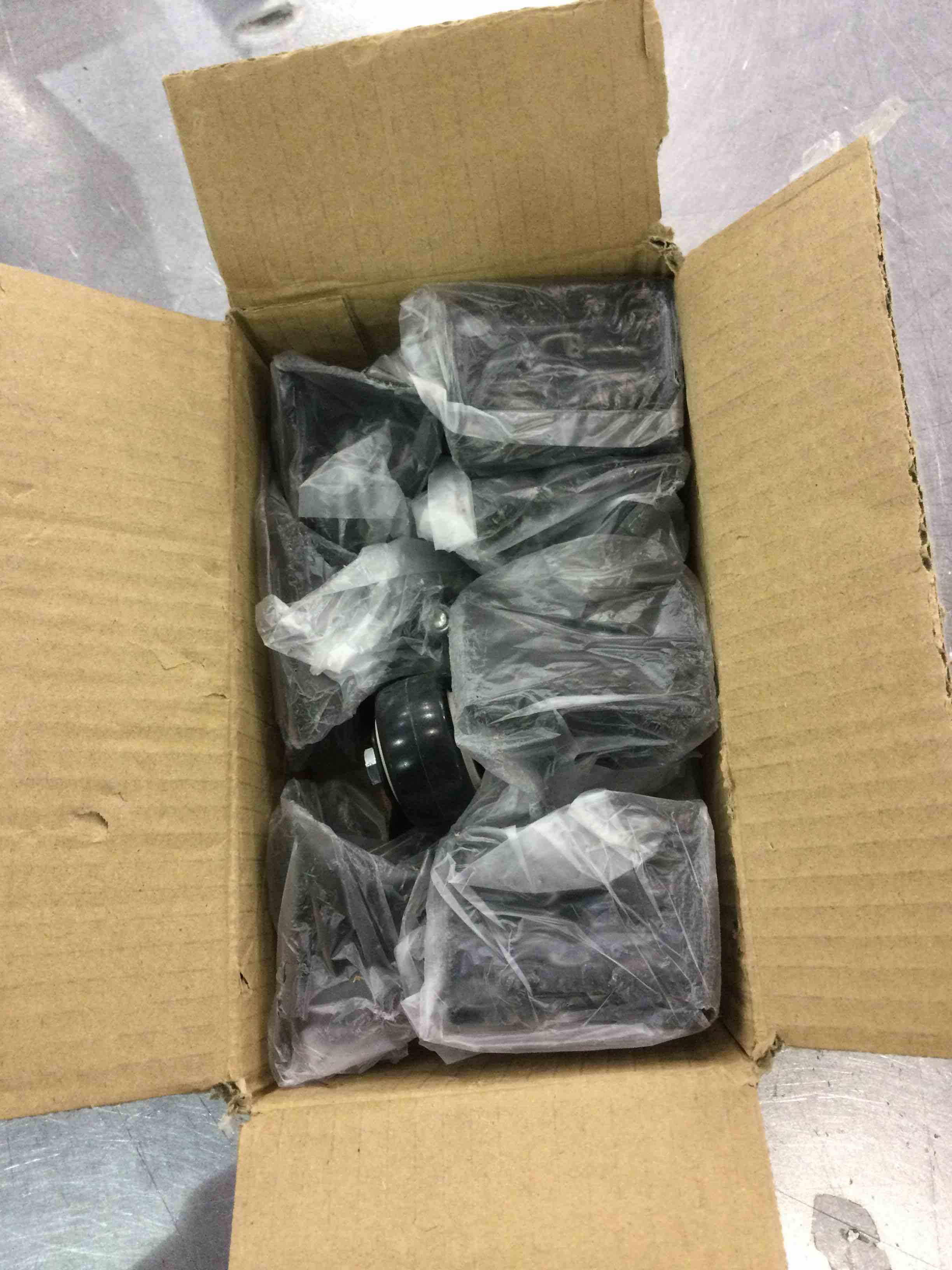 https://s3.amazonaws.com/lotting-images-prod/BargainHunt/EXS01068215_1707483202657.jpeg