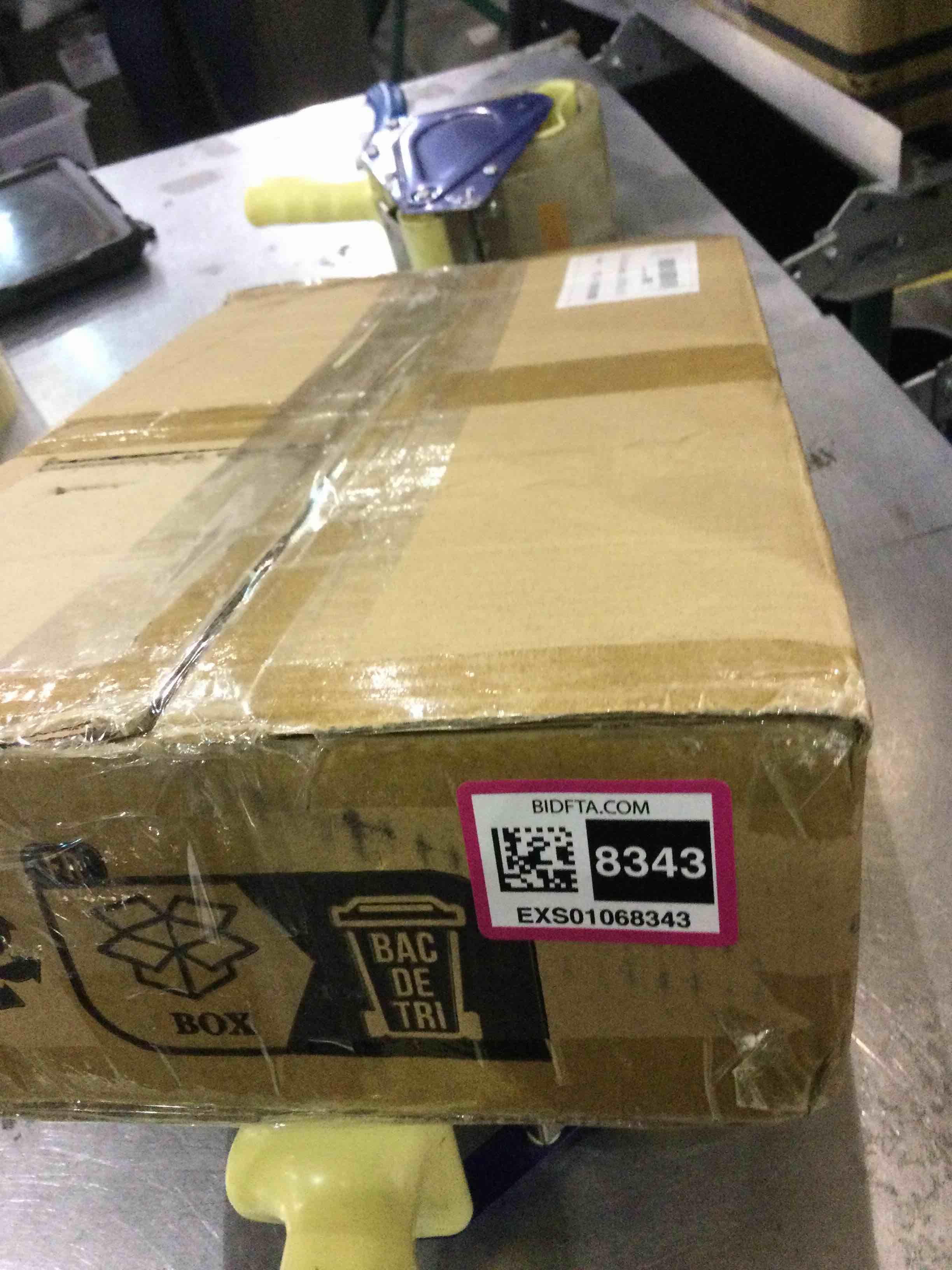 https://s3.amazonaws.com/lotting-images-prod/BargainHunt/EXS01068343_1707504789731.jpeg