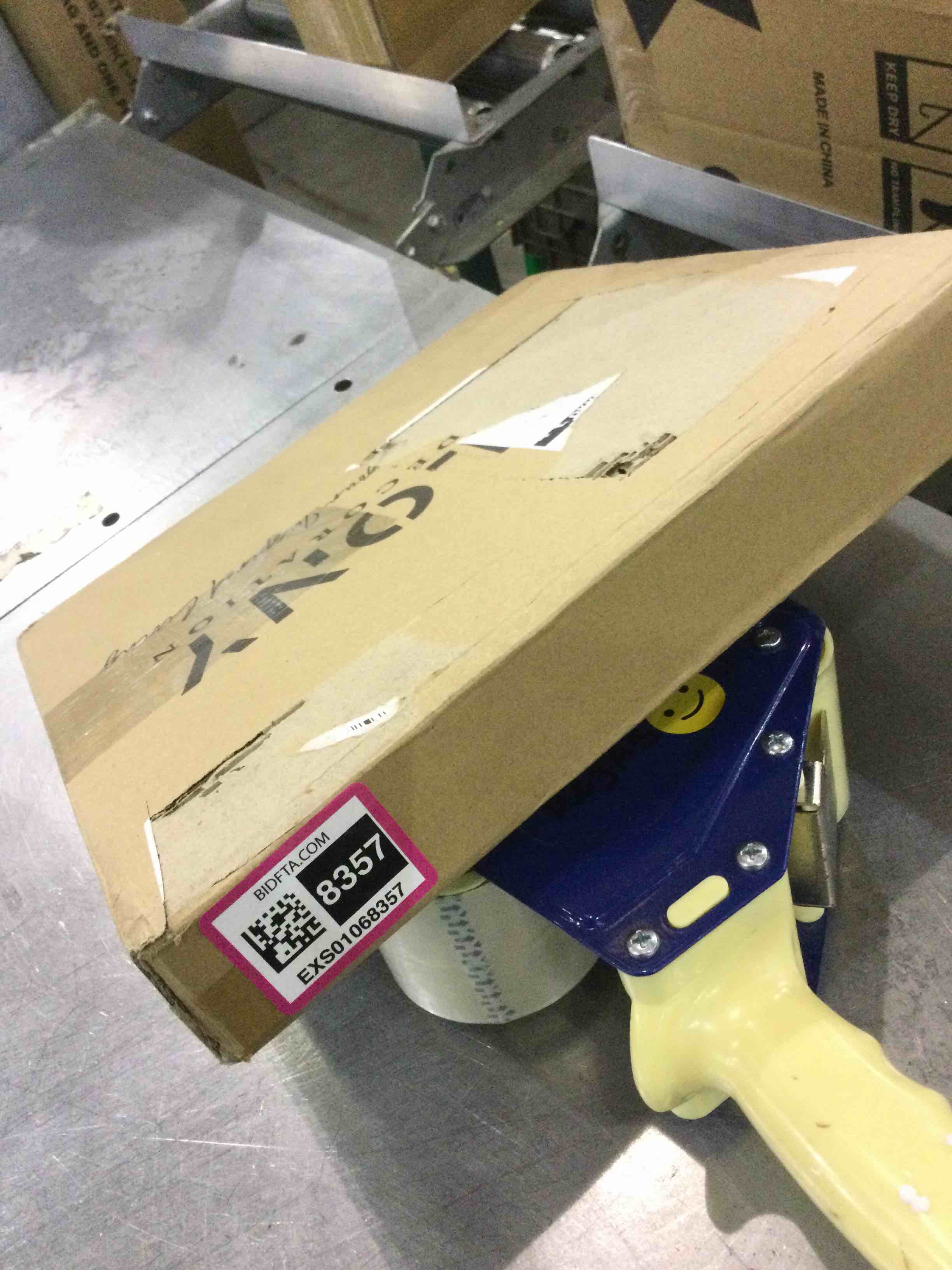 https://s3.amazonaws.com/lotting-images-prod/BargainHunt/EXS01068357_1707507808186.jpeg
