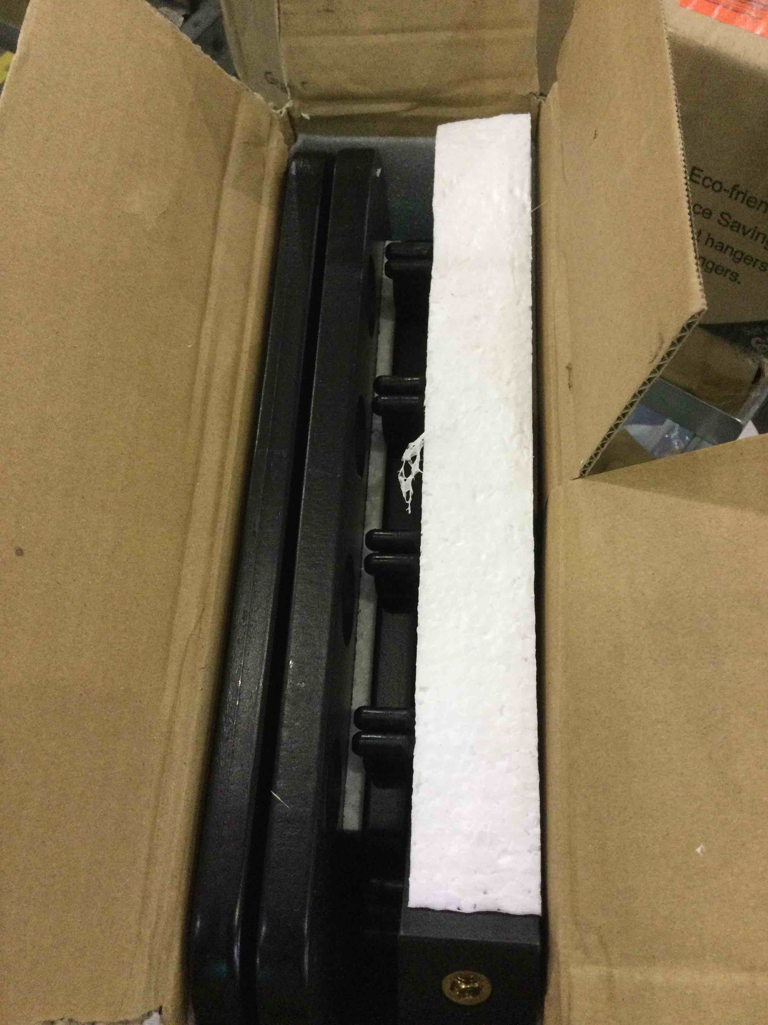 https://s3.amazonaws.com/lotting-images-prod/BargainHunt/EXS01068373_1707509118598.jpeg