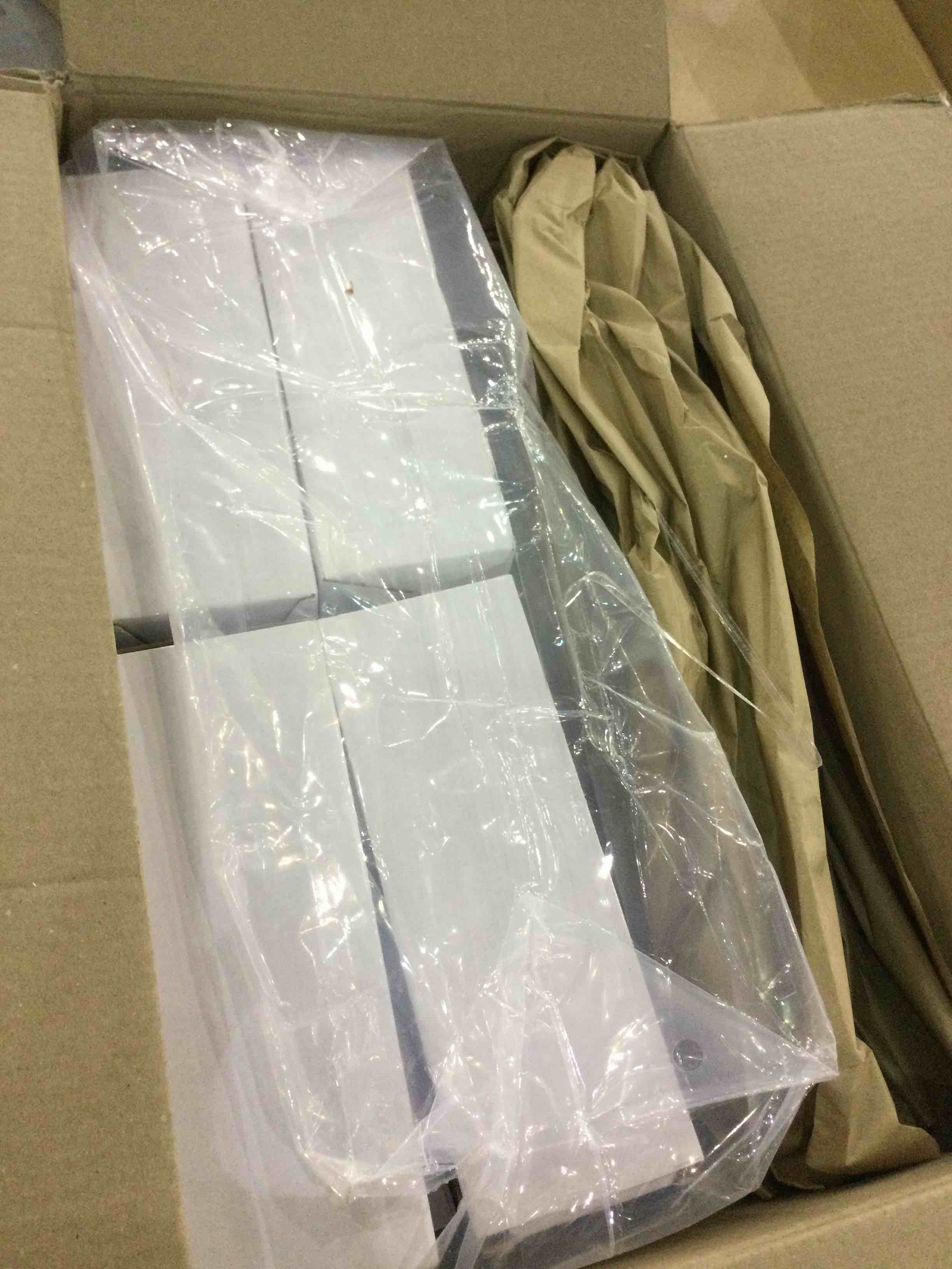 https://s3.amazonaws.com/lotting-images-prod/BargainHunt/EXS01068391_1707741473766.jpeg