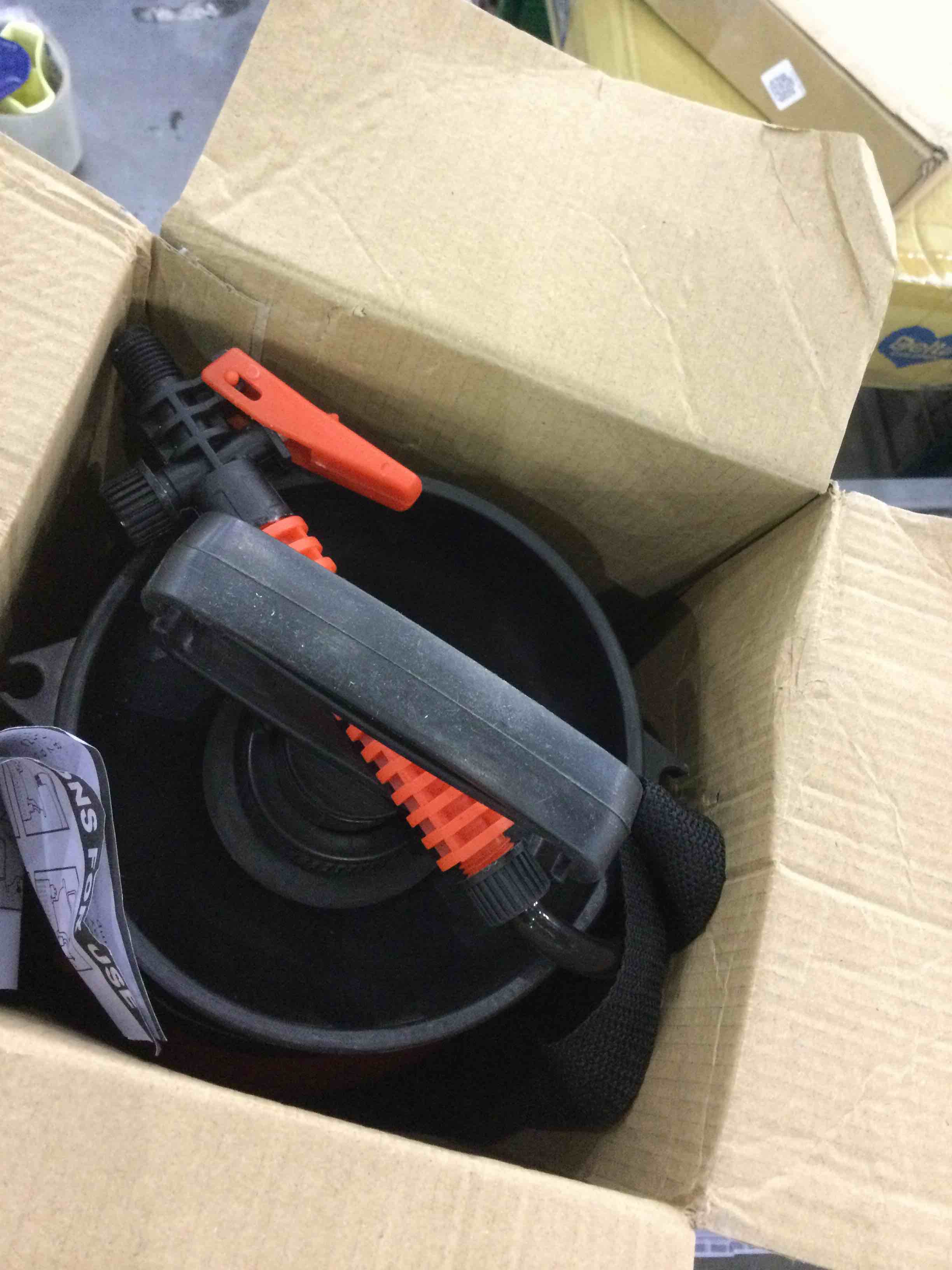 https://s3.amazonaws.com/lotting-images-prod/BargainHunt/EXS01068453_1707750073848.jpeg