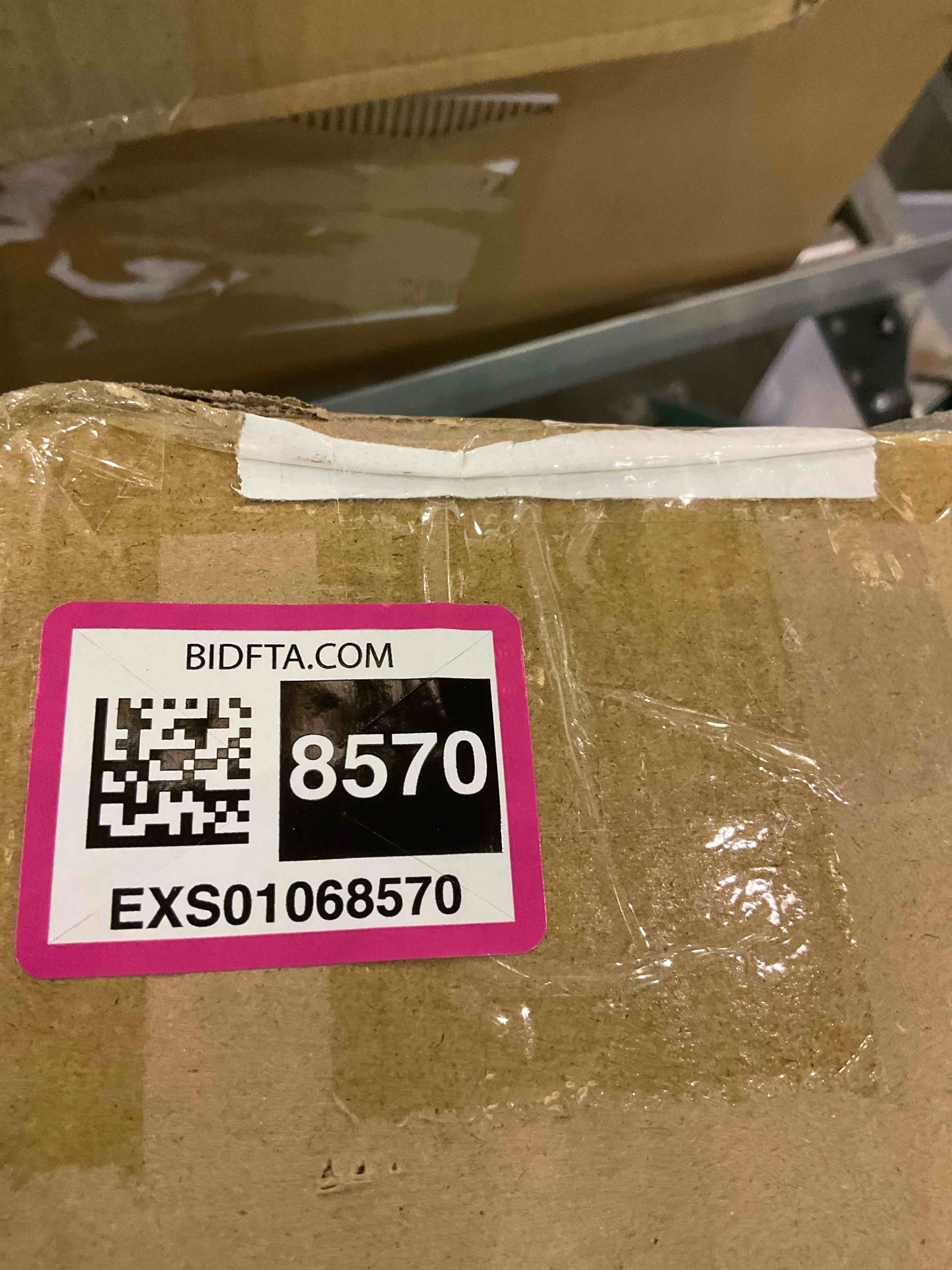 https://s3.amazonaws.com/lotting-images-prod/BargainHunt/EXS01068570_1709309103844.jpeg