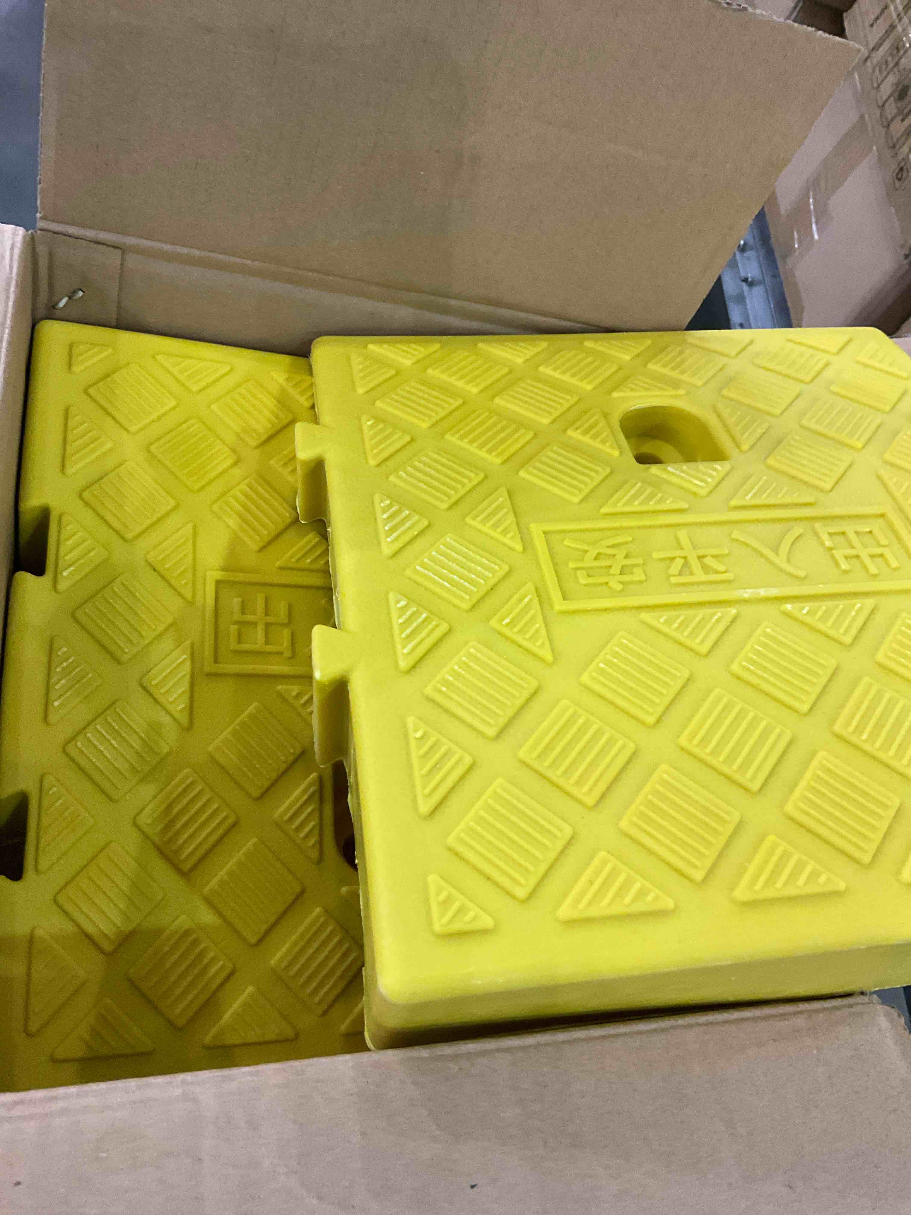 2 pack curb & parking