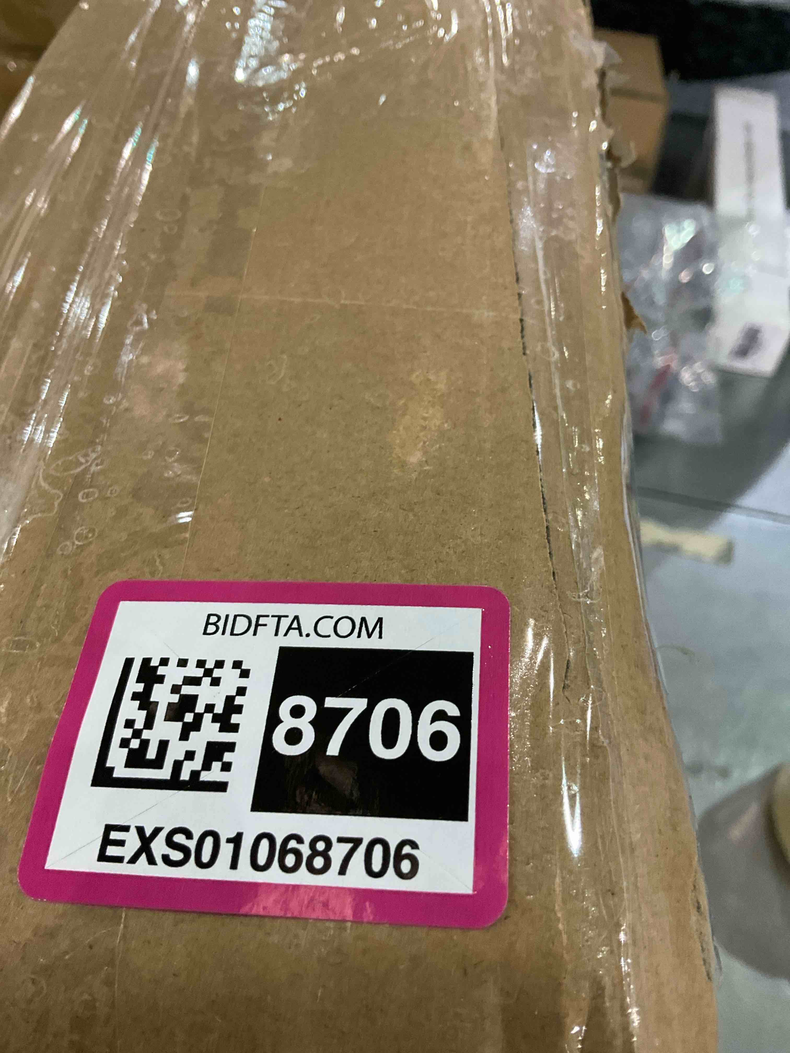 https://s3.amazonaws.com/lotting-images-prod/BargainHunt/EXS01068706_1709644737757.jpeg