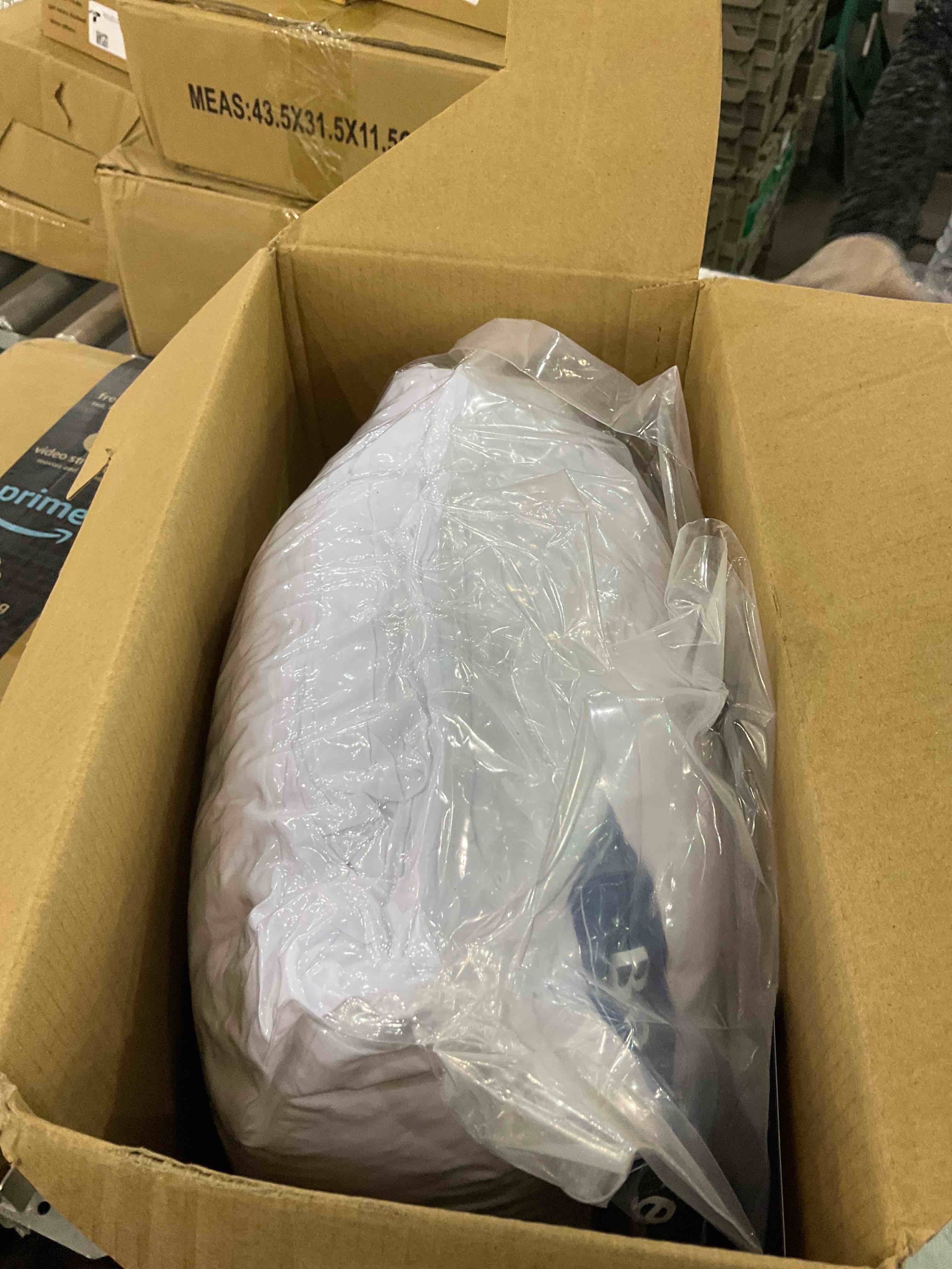 https://s3.amazonaws.com/lotting-images-prod/BargainHunt/EXS01068707_1709644860187.jpeg