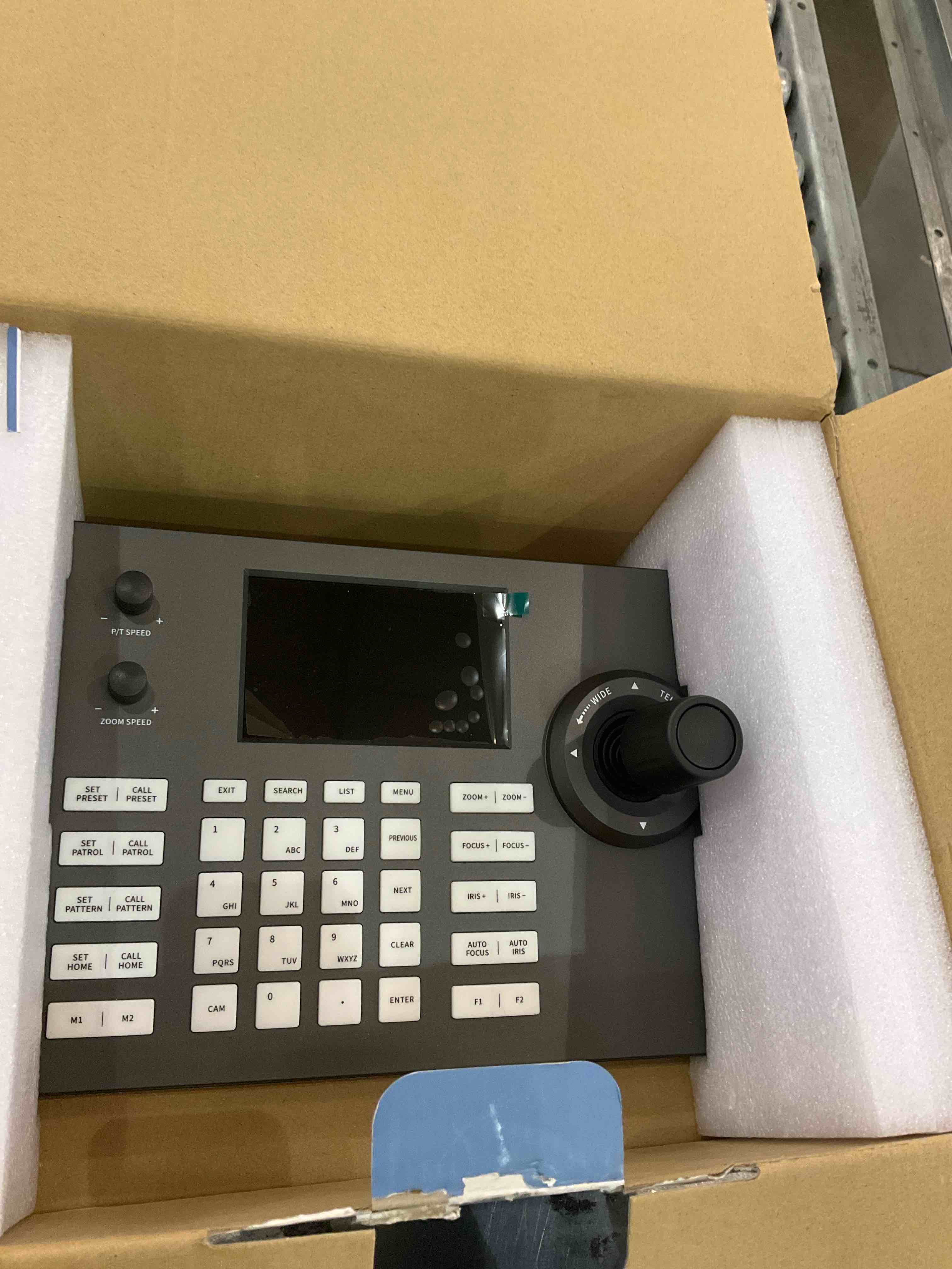 https://s3.amazonaws.com/lotting-images-prod/BargainHunt/EXS01068775_1709656540534.jpeg