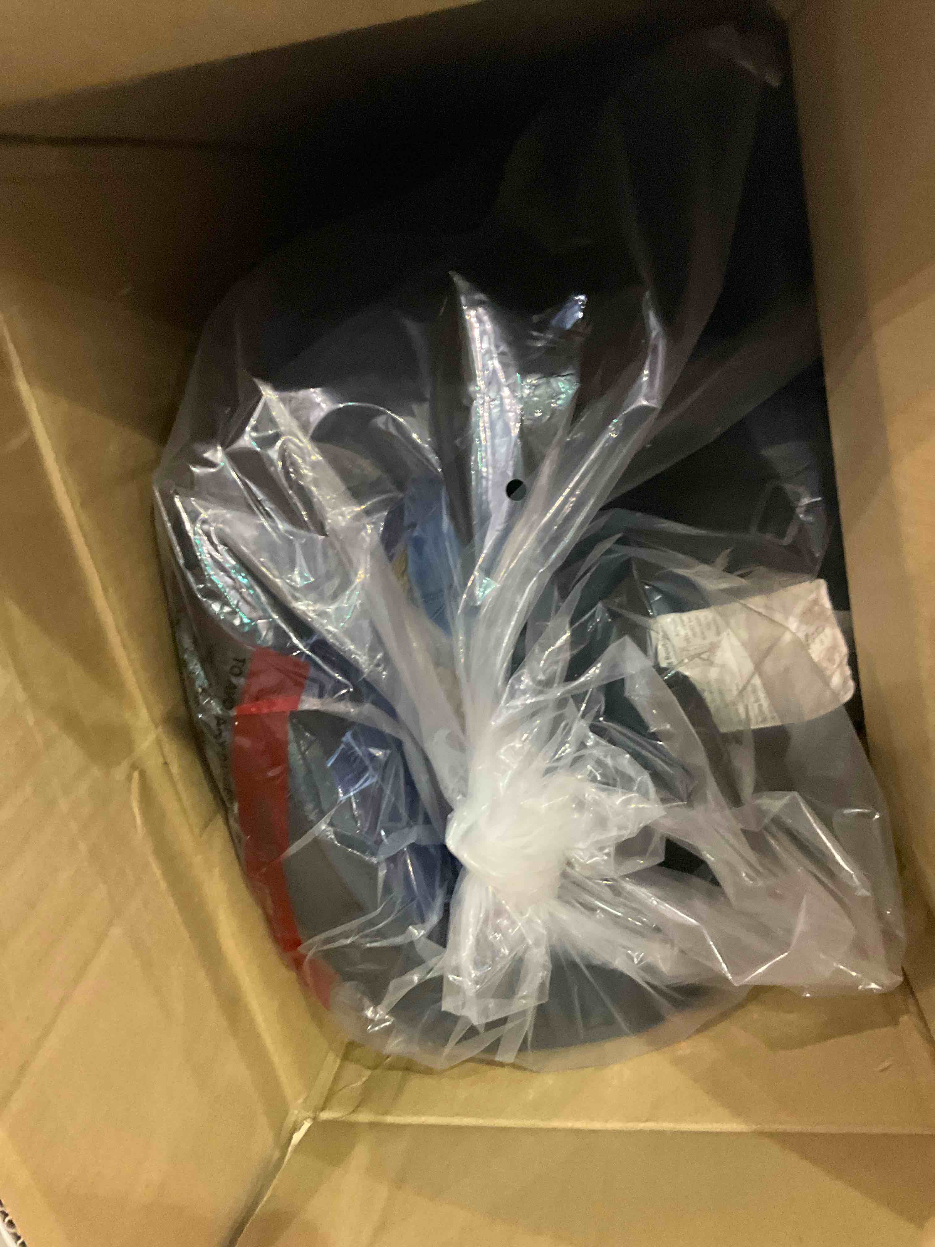 https://s3.amazonaws.com/lotting-images-prod/BargainHunt/EXS01068943_1709741326812.jpeg
