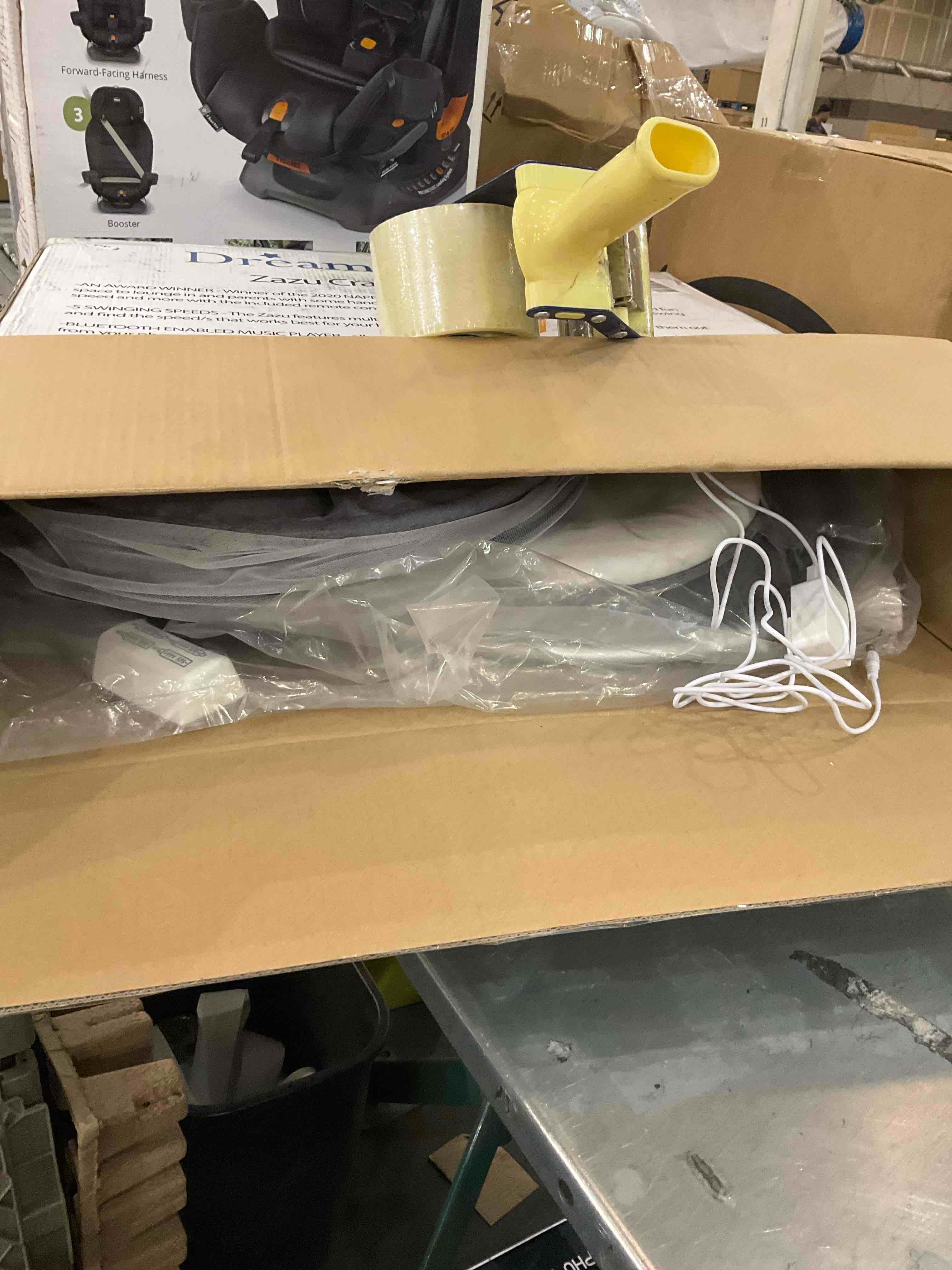 https://s3.amazonaws.com/lotting-images-prod/BargainHunt/EXS01068947_1709741863563.jpeg