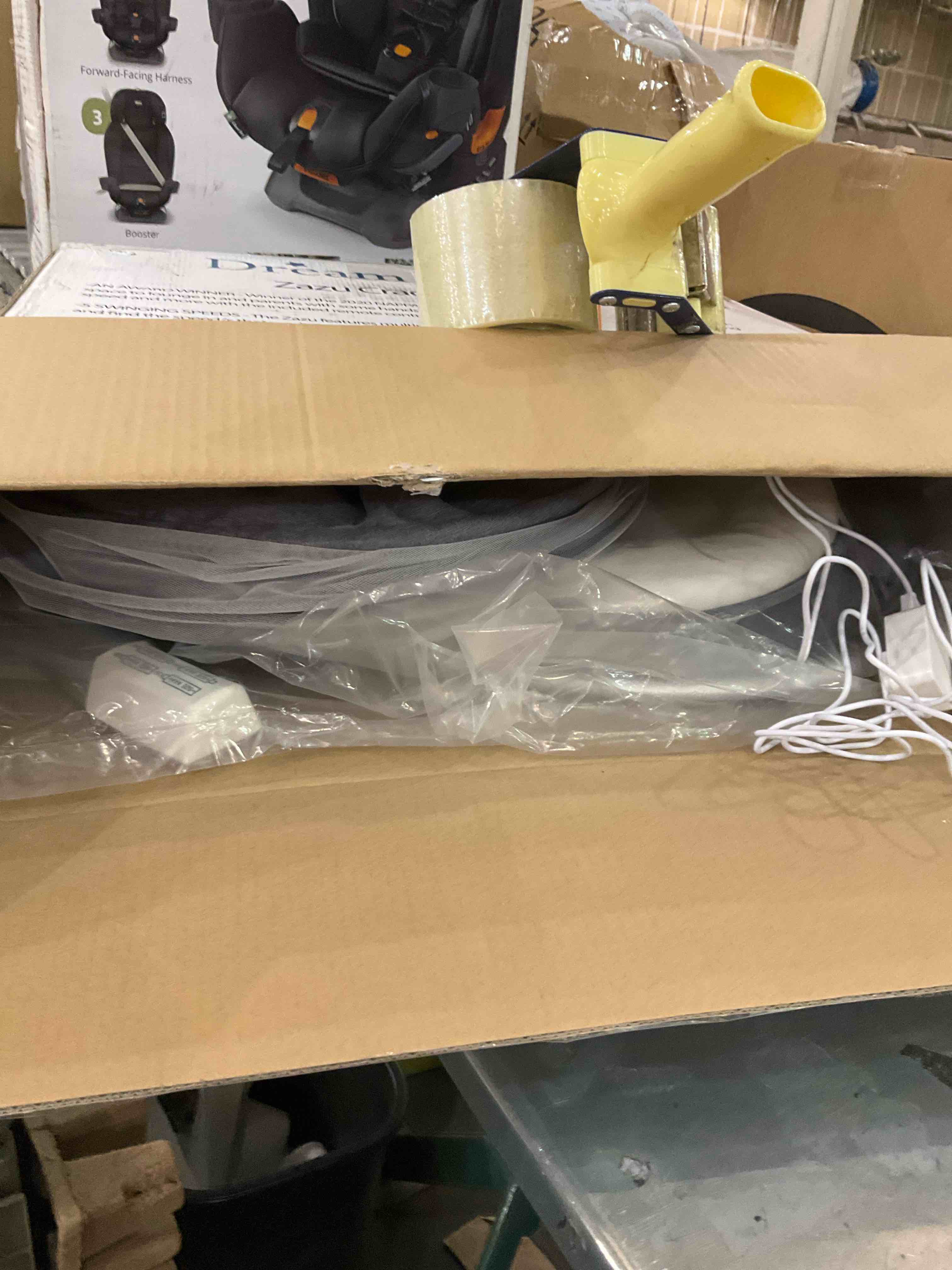 https://s3.amazonaws.com/lotting-images-prod/BargainHunt/EXS01068947_1709741866234.jpeg