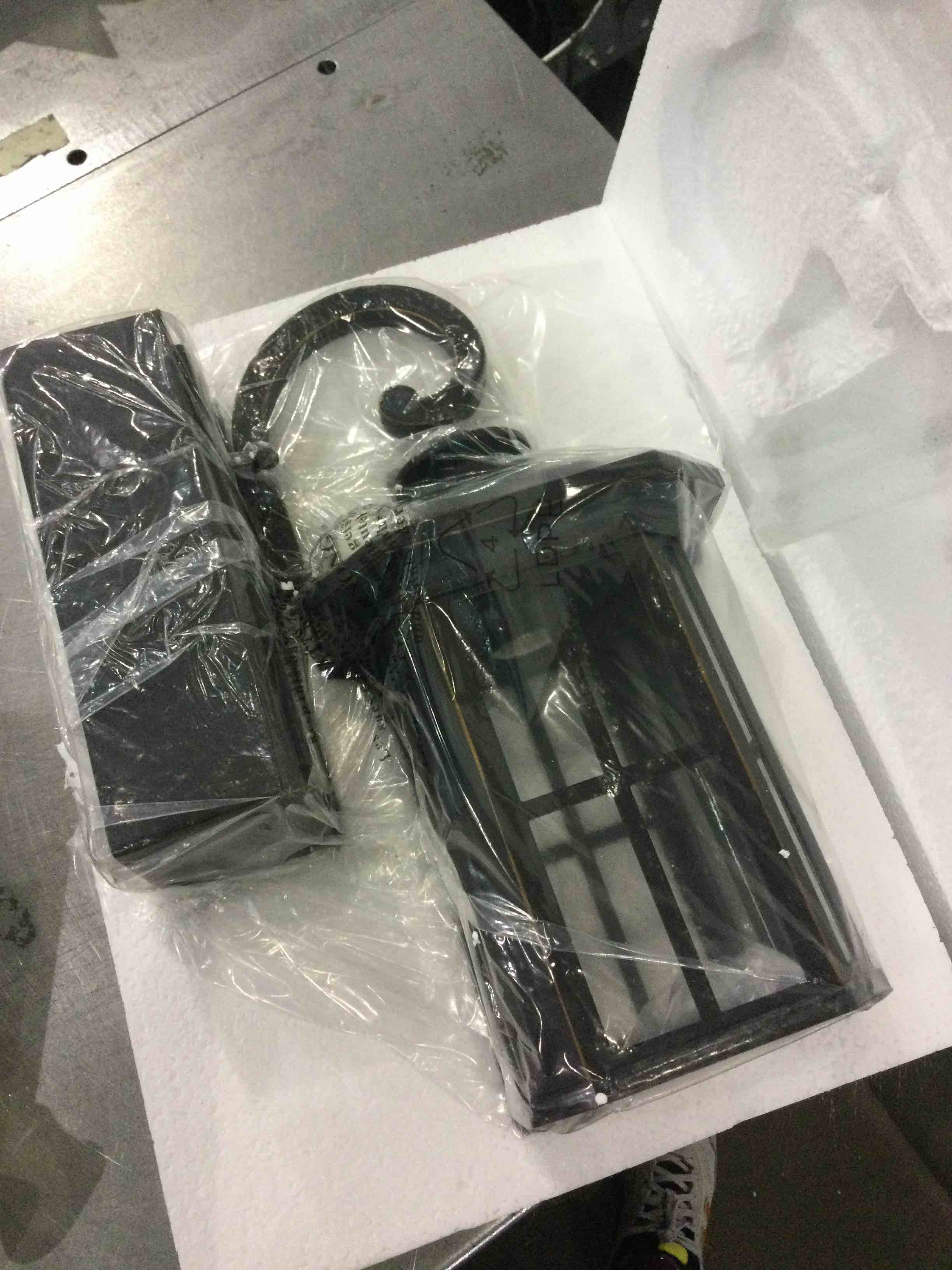 https://s3.amazonaws.com/lotting-images-prod/BargainHunt/EXS01069586_1707222363109.jpeg