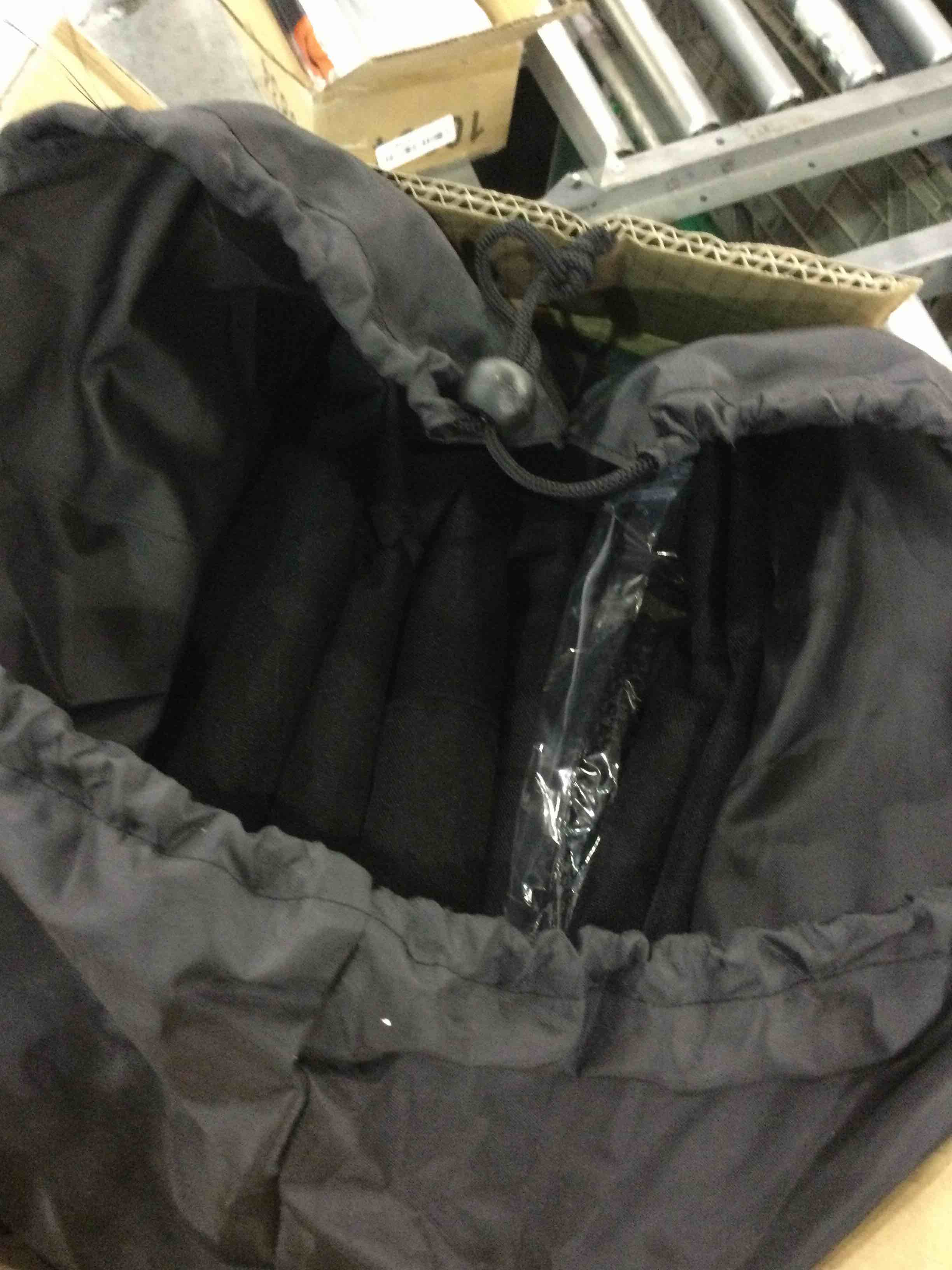 https://s3.amazonaws.com/lotting-images-prod/BargainHunt/EXS01069588_1707222558147.jpeg