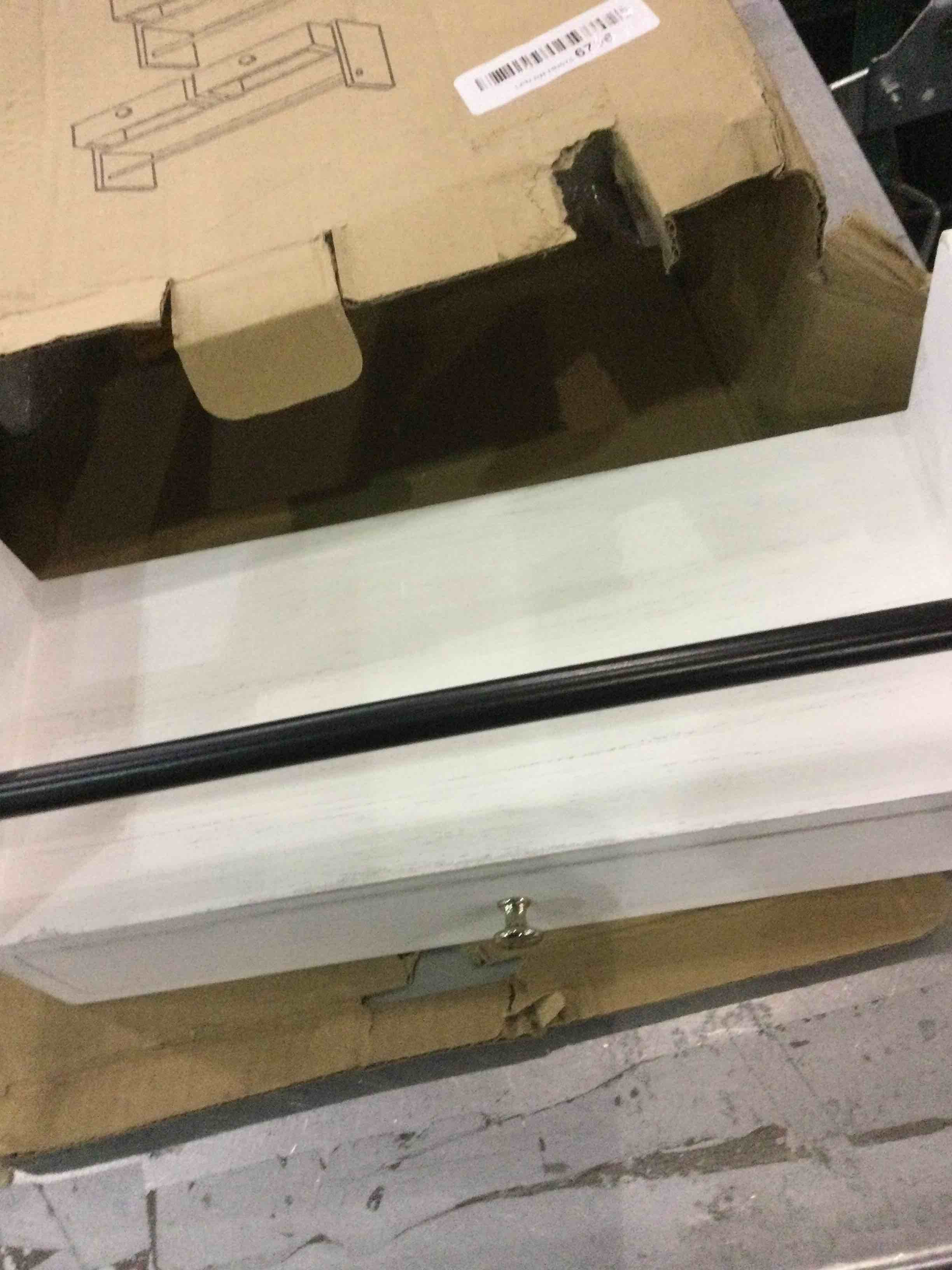 https://s3.amazonaws.com/lotting-images-prod/BargainHunt/EXS01069616_1707225084087.jpeg