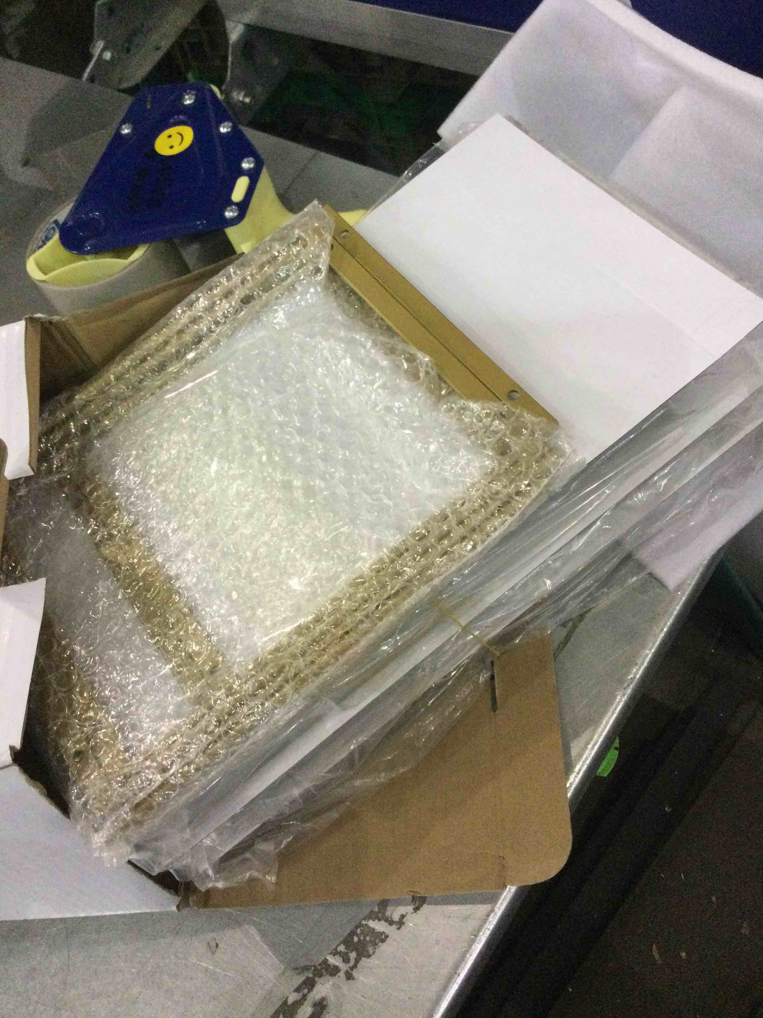 https://s3.amazonaws.com/lotting-images-prod/BargainHunt/EXS01069621_1707225816080.jpeg