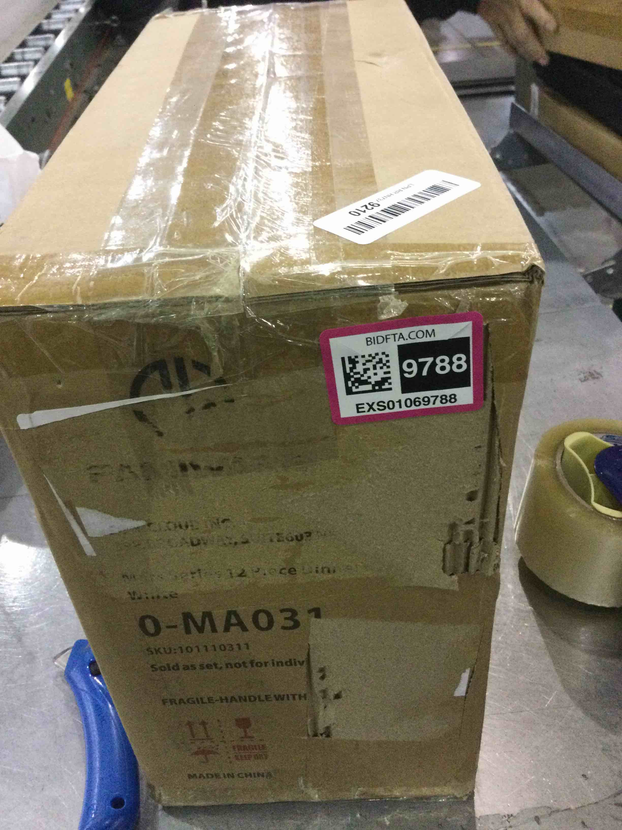 https://s3.amazonaws.com/lotting-images-prod/BargainHunt/EXS01069788_1707308377508.jpeg