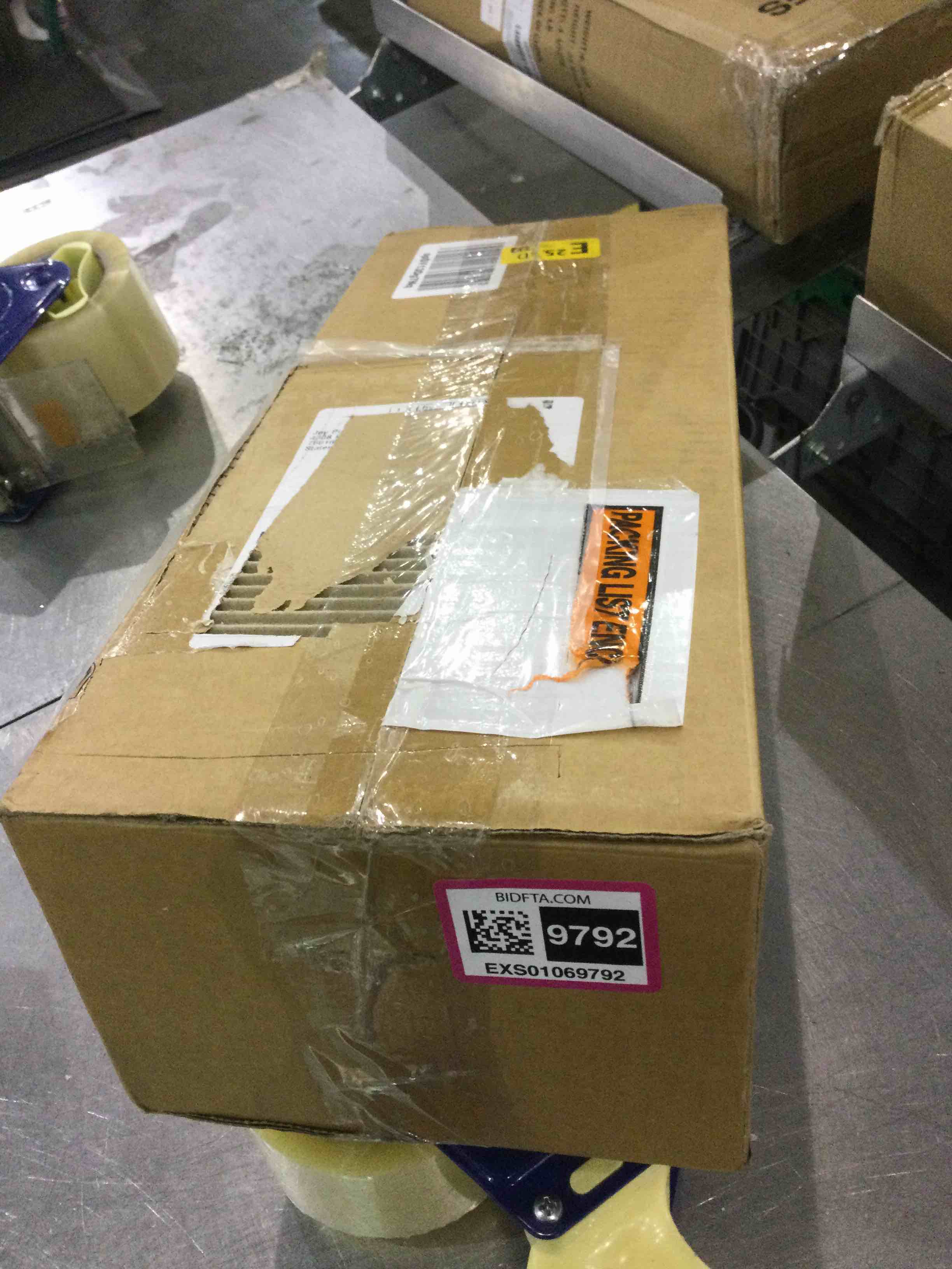https://s3.amazonaws.com/lotting-images-prod/BargainHunt/EXS01069792_1707308703043.jpeg