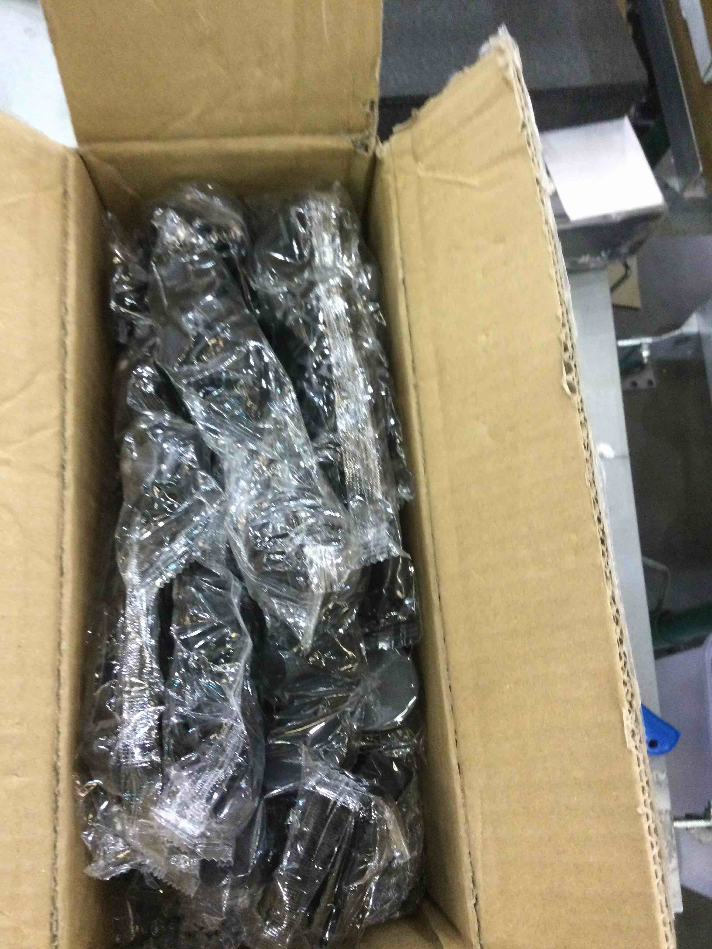 https://s3.amazonaws.com/lotting-images-prod/BargainHunt/EXS01069897_1707324615567.jpeg